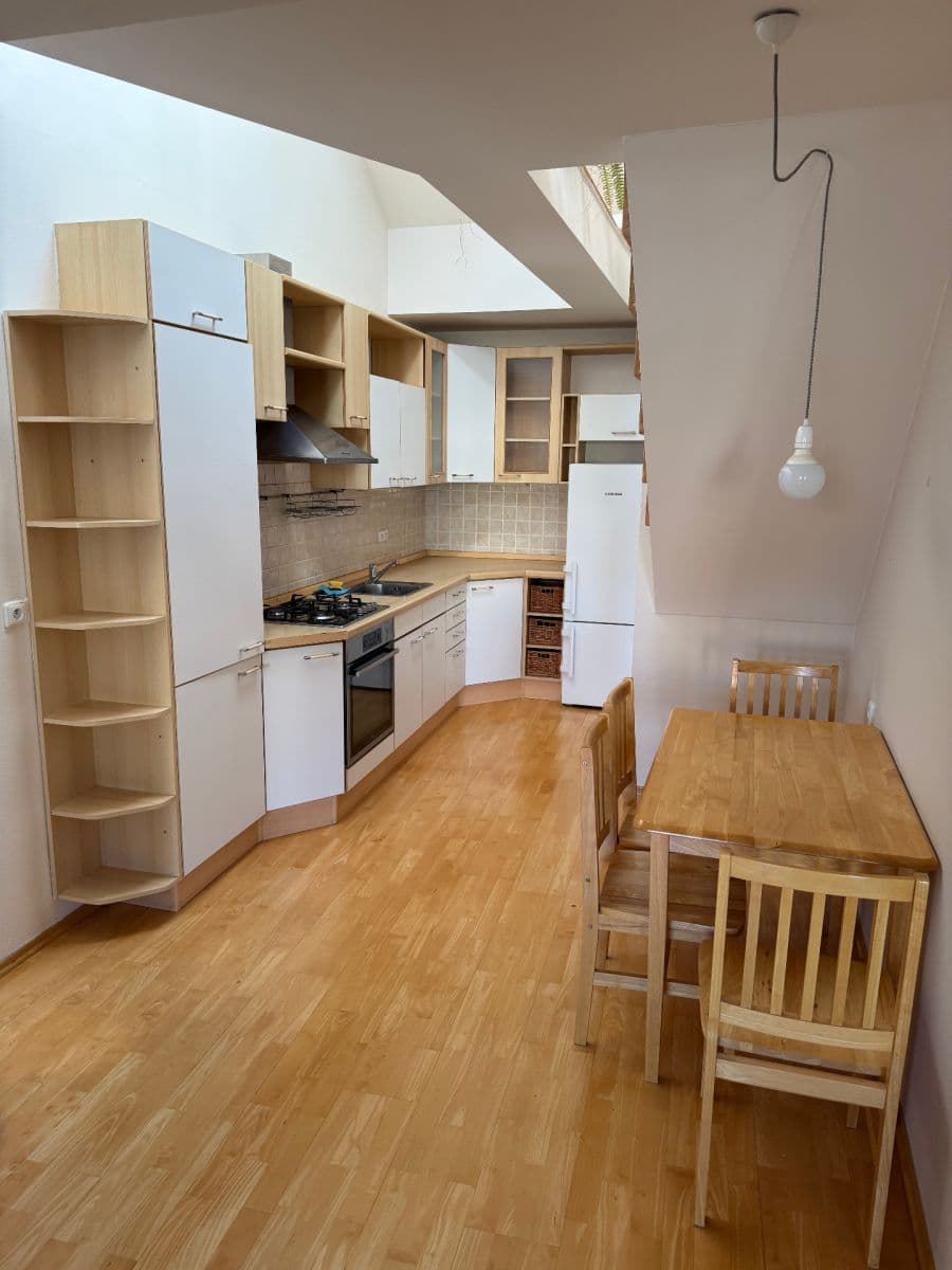 Prodej bytu 4+kk 116 m², Železná, Mladá Boleslav, Středočeský kraj Prodej bytu 4+kk 116 m², Železná, Mladá Boleslav, Středočeský kraj