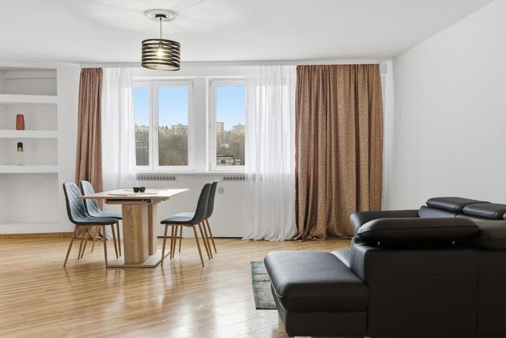 Prodej bytu 2+kk 86 m², Horova, Karlovy Vary, Karlovarský kraj Prodej bytu 2+kk 86 m², Horova, Karlovy Vary, Karlovarský kraj
