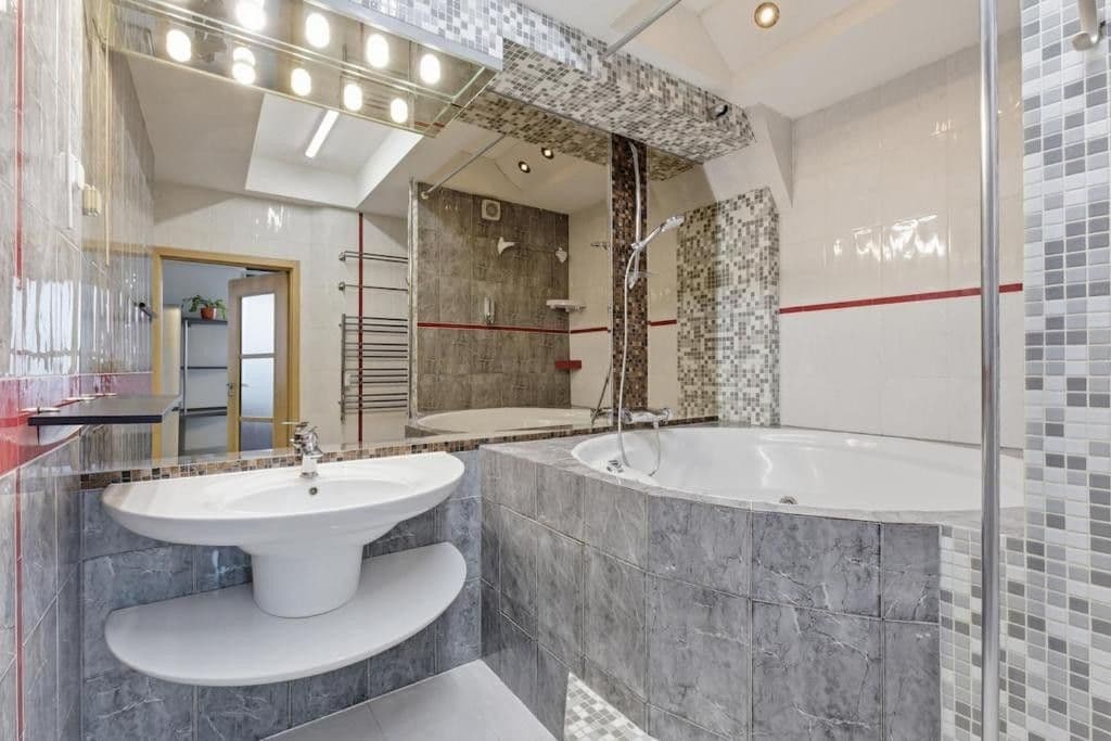 Prodej bytu 2+kk 86 m², Horova, Karlovy Vary, Karlovarský kraj Prodej bytu 2+kk 86 m², Horova, Karlovy Vary, Karlovarský kraj