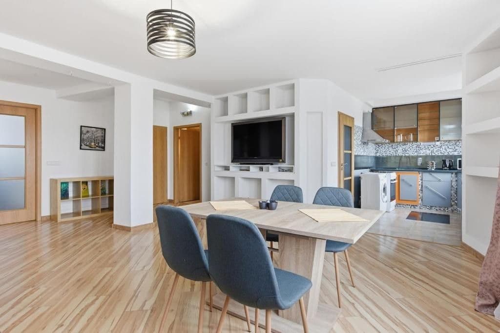 Prodej bytu 2+kk 86 m², Horova, Karlovy Vary, Karlovarský kraj Prodej bytu 2+kk 86 m², Horova, Karlovy Vary, Karlovarský kraj