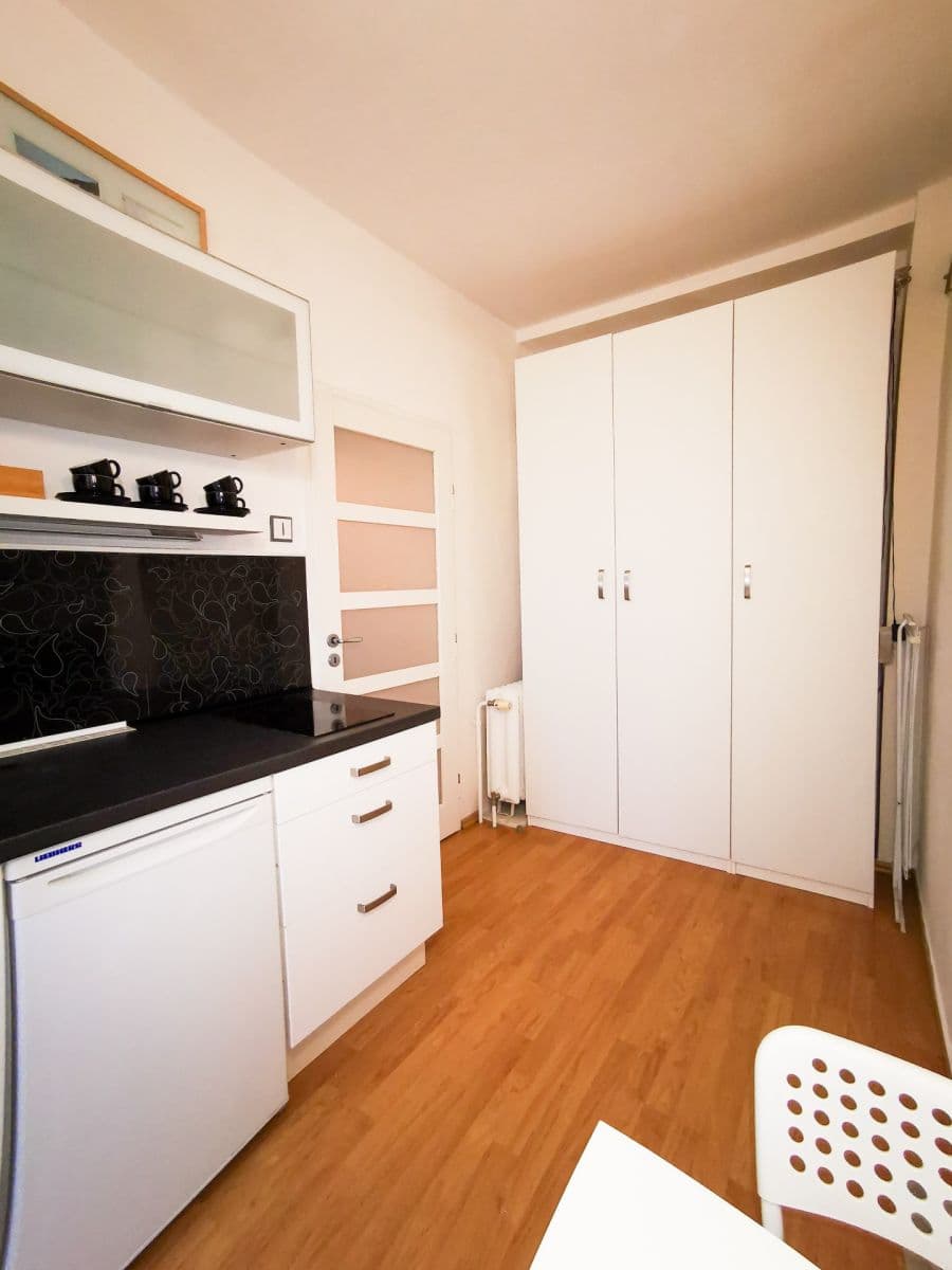 Pronájem bytu 1+kk 27 m², Za Poříčskou bránou, Praha, Praha Pronájem bytu 1+kk 27 m², Za Poříčskou bránou, Praha, Praha