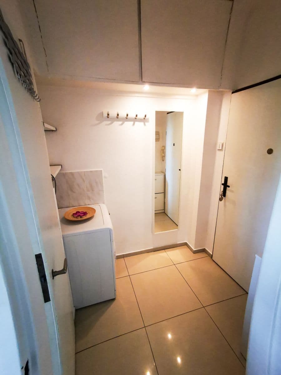 Pronájem bytu 1+kk 27 m², Za Poříčskou bránou, Praha, Praha Pronájem bytu 1+kk 27 m², Za Poříčskou bránou, Praha, Praha