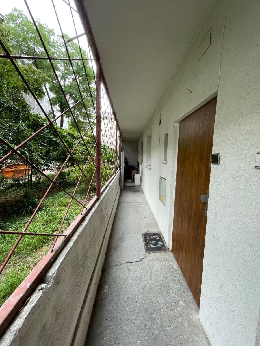 Pronájem bytu 1+1 43 m², Nové Mesto, Bratislavský kraj Pronájem bytu 1+1 43 m², Nové Mesto, Bratislavský kraj