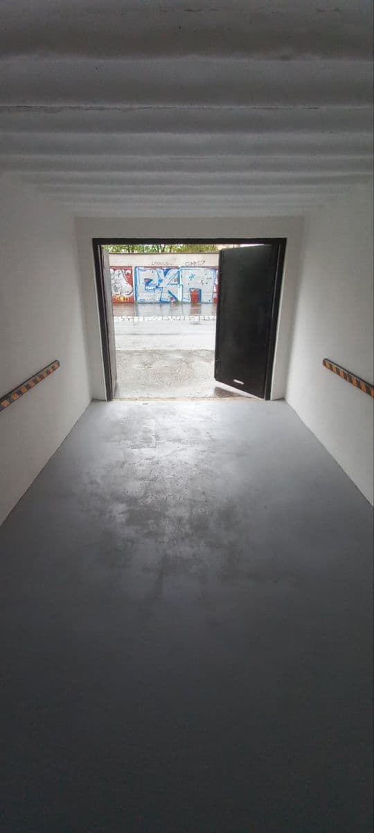 Pronájem garáže 17 m², Bajkalská, Praha, Praha Pronájem garáže 17 m², Bajkalská, Praha, Praha