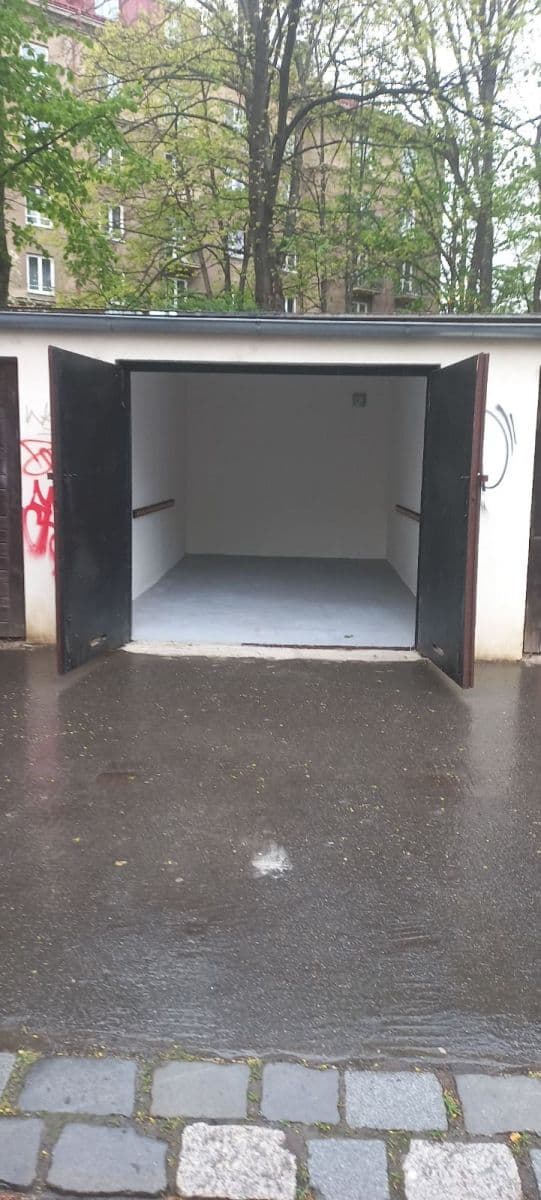 Pronájem garáže 17 m², Bajkalská, Praha, Praha Pronájem garáže 17 m², Bajkalská, Praha, Praha
