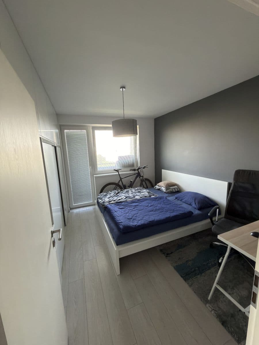 Pronájem bytu 2+1 54 m², Uzbecká, Podunajské Biskupice, Bratislavský kraj Pronájem bytu 2+1 54 m², Uzbecká, Podunajské Biskupice, Bratislavský kraj