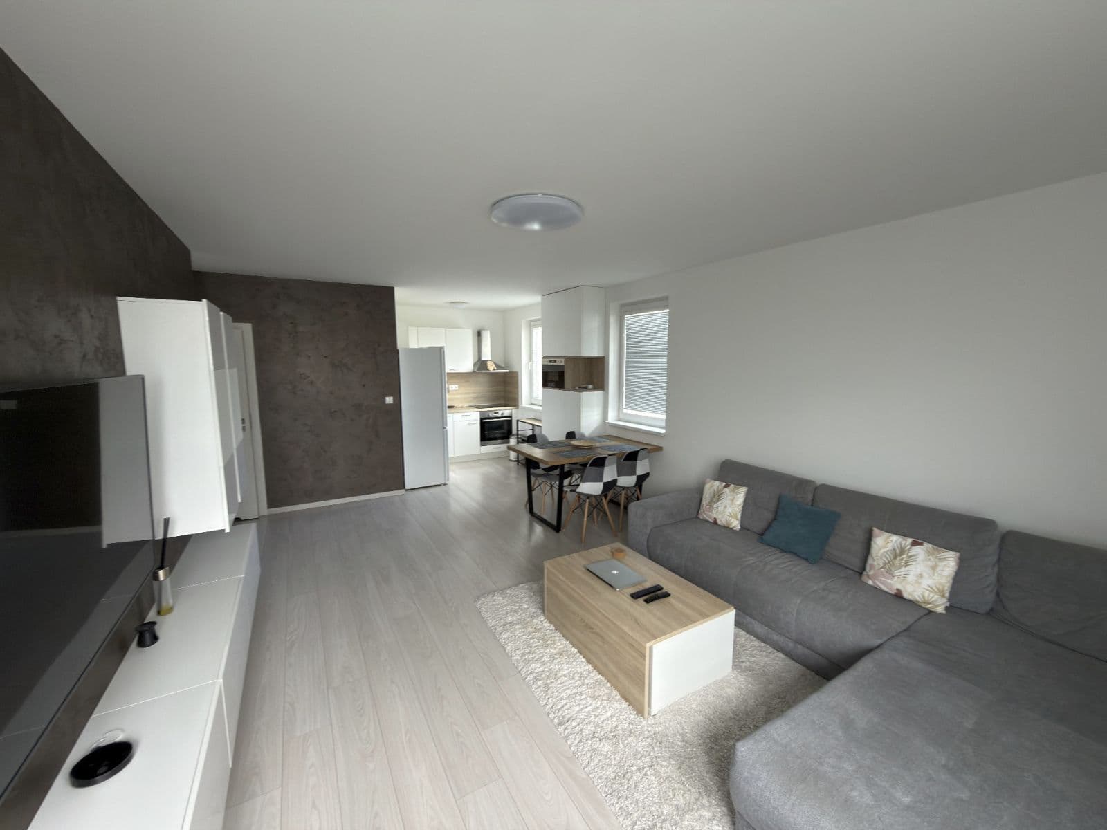 Pronájem bytu 2+1 54 m², Uzbecká, Podunajské Biskupice, Bratislavský kraj Pronájem bytu 2+1 54 m², Uzbecká, Podunajské Biskupice, Bratislavský kraj