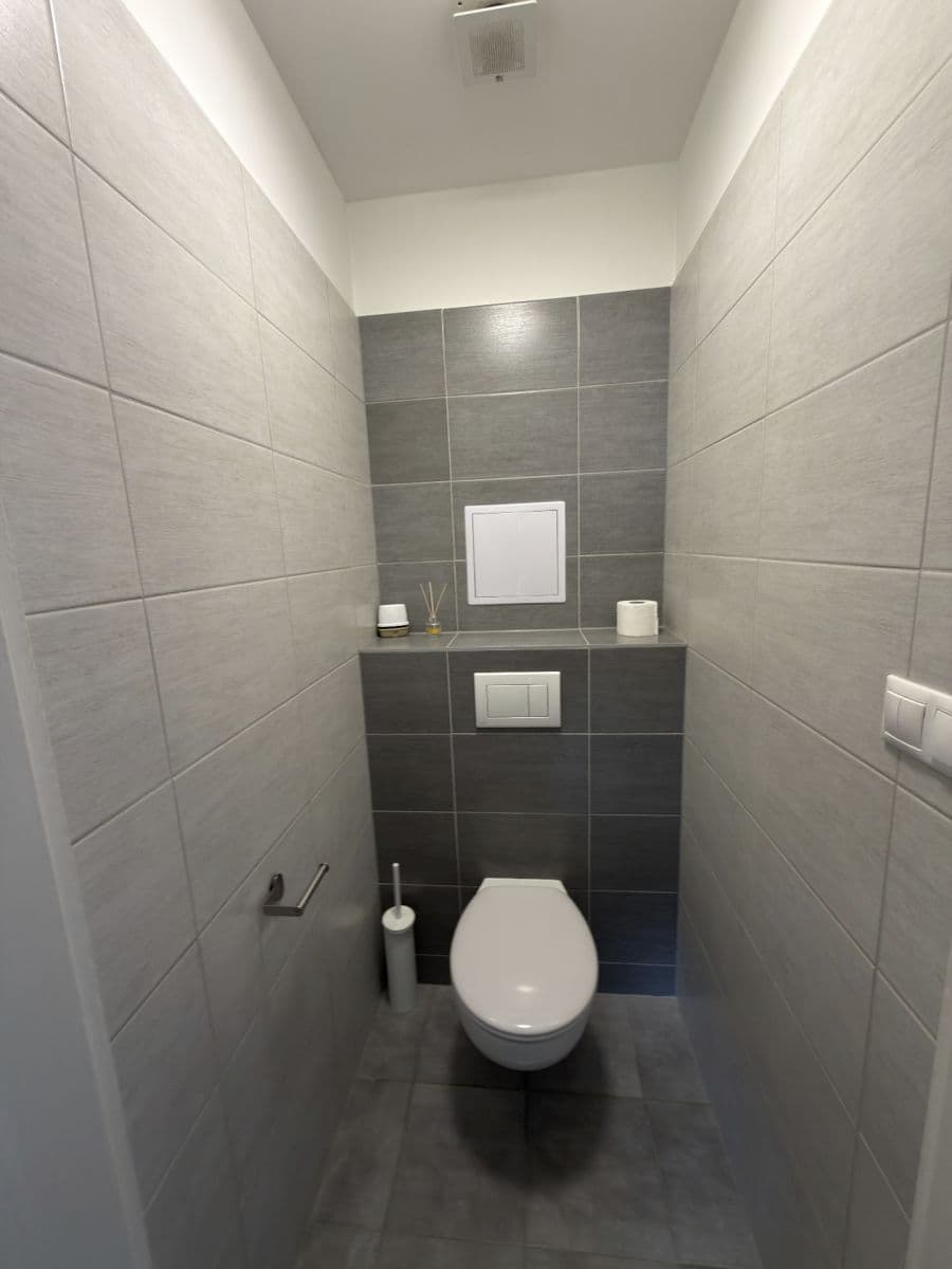 Pronájem bytu 2+1 54 m², Uzbecká, Podunajské Biskupice, Bratislavský kraj Pronájem bytu 2+1 54 m², Uzbecká, Podunajské Biskupice, Bratislavský kraj