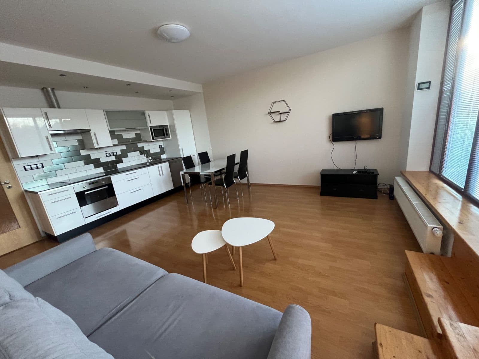Pronájem bytu 2+kk 62 m², Podle Náhonu, Praha, Praha Pronájem bytu 2+kk 62 m², Podle Náhonu, Praha, Praha