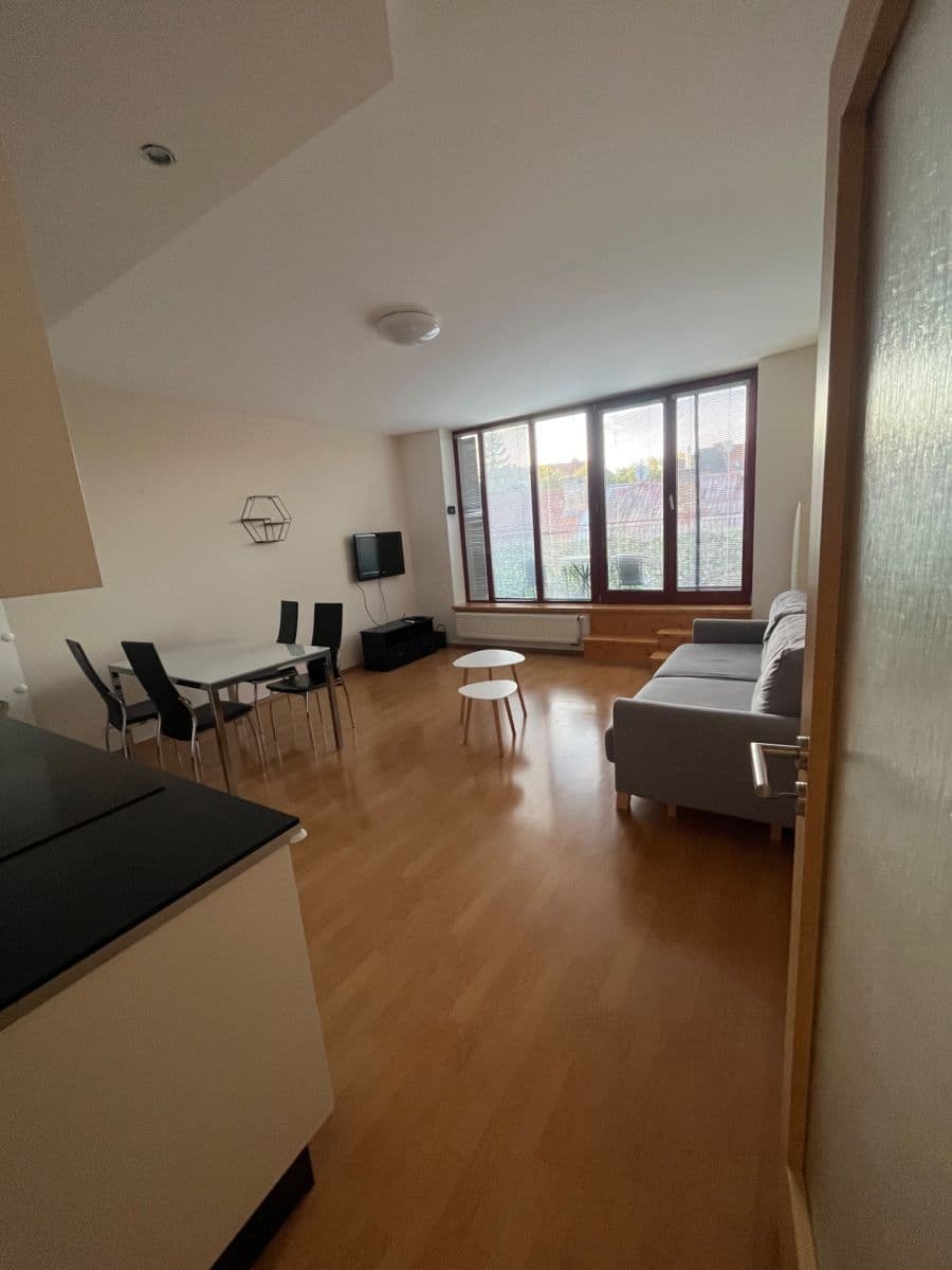 Pronájem bytu 2+kk 62 m², Podle Náhonu, Praha, Praha Pronájem bytu 2+kk 62 m², Podle Náhonu, Praha, Praha