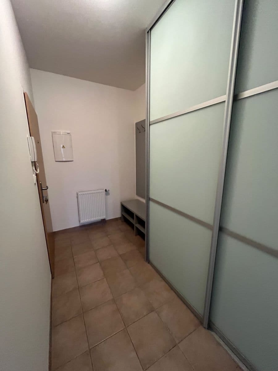 Pronájem bytu 2+kk 62 m², Podle Náhonu, Praha, Praha Pronájem bytu 2+kk 62 m², Podle Náhonu, Praha, Praha