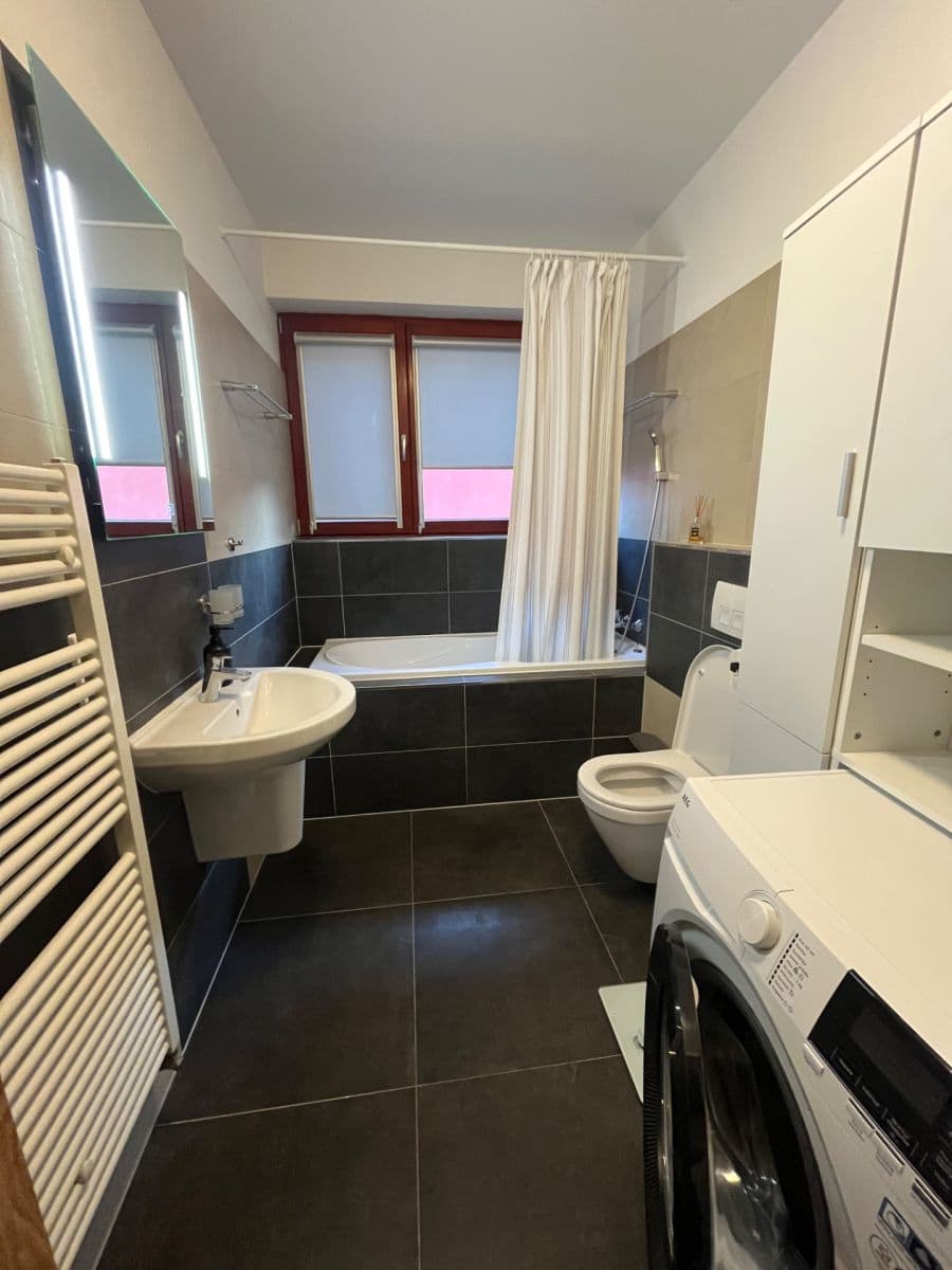 Pronájem bytu 2+kk 62 m², Podle Náhonu, Praha, Praha Pronájem bytu 2+kk 62 m², Podle Náhonu, Praha, Praha