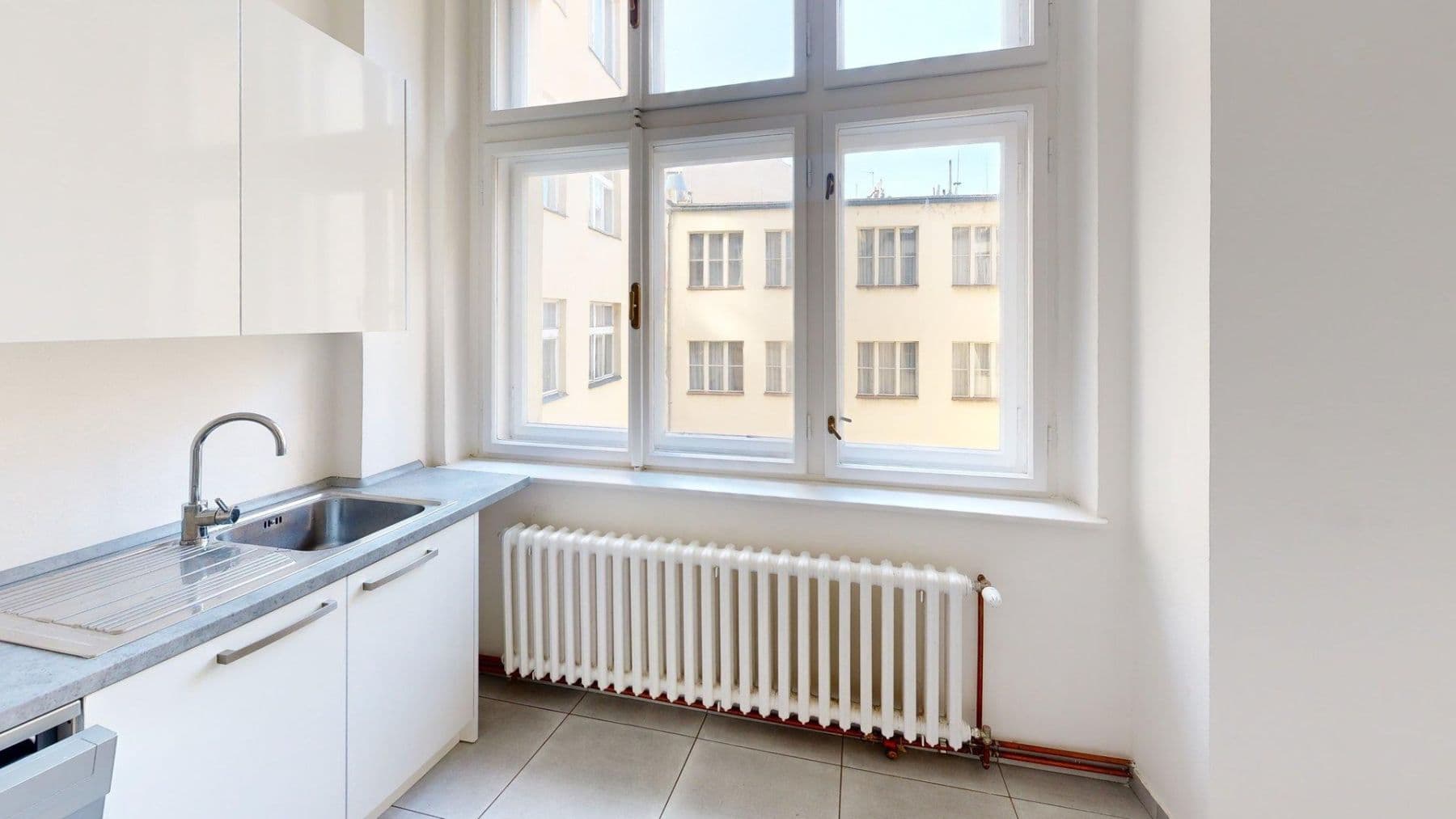 Pronájem bytu 3+1 142 m², Melantrichova, Praha, Praha Pronájem bytu 3+1 142 m², Melantrichova, Praha, Praha
