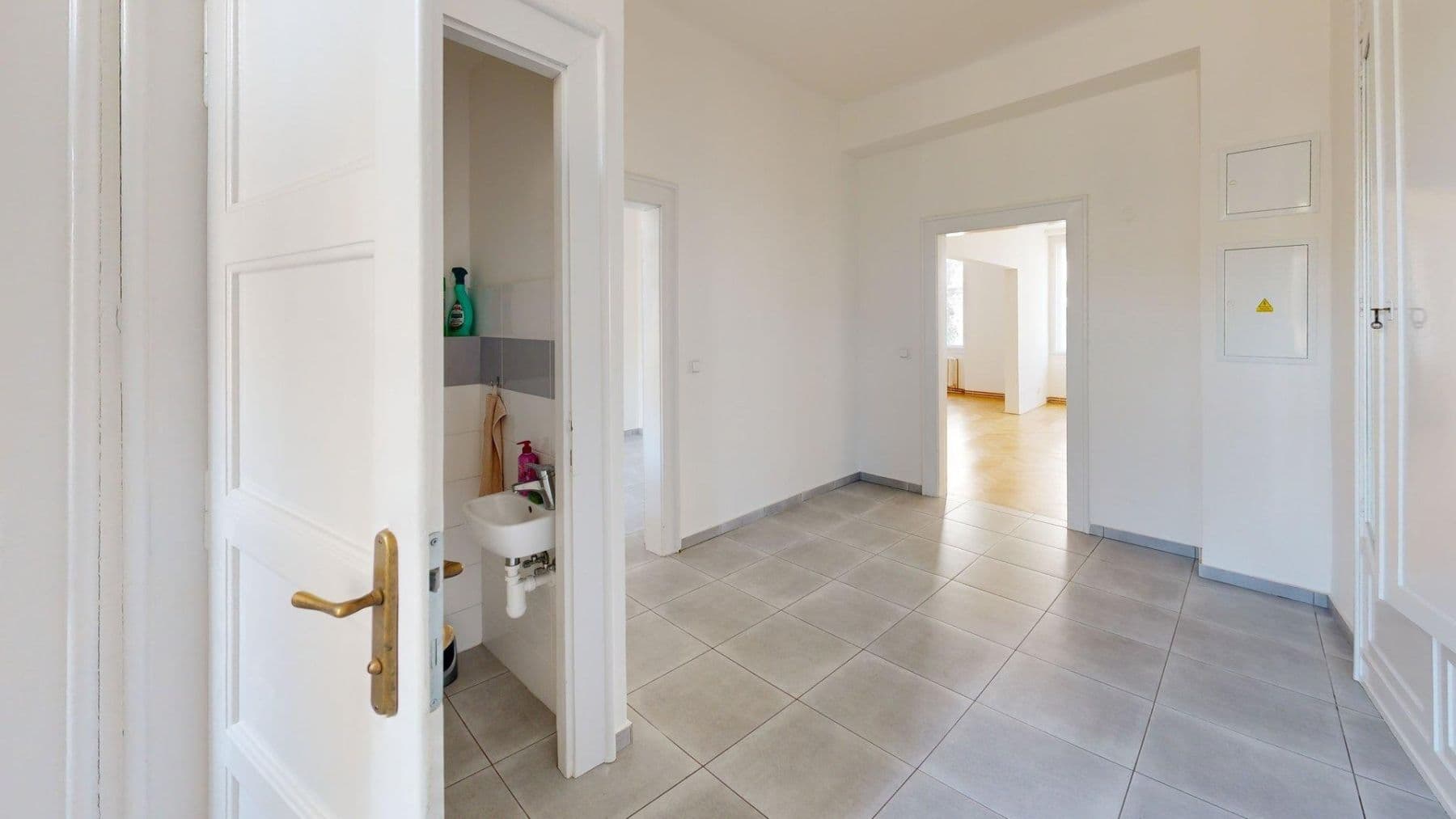 Pronájem bytu 3+1 142 m², Melantrichova, Praha, Praha Pronájem bytu 3+1 142 m², Melantrichova, Praha, Praha
