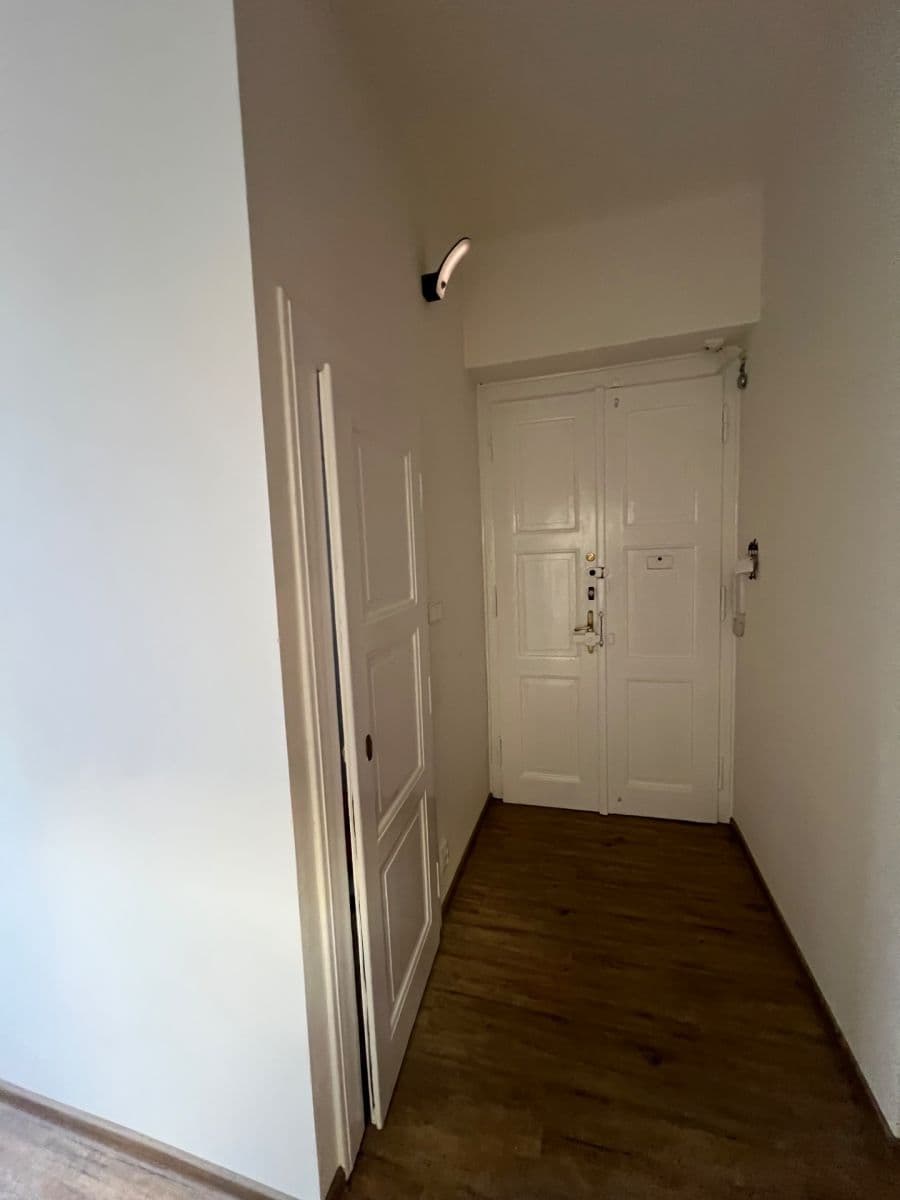 Pronájem bytu 3+1 85 m², Slovinská, Praha, Praha Pronájem bytu 3+1 85 m², Slovinská, Praha, Praha