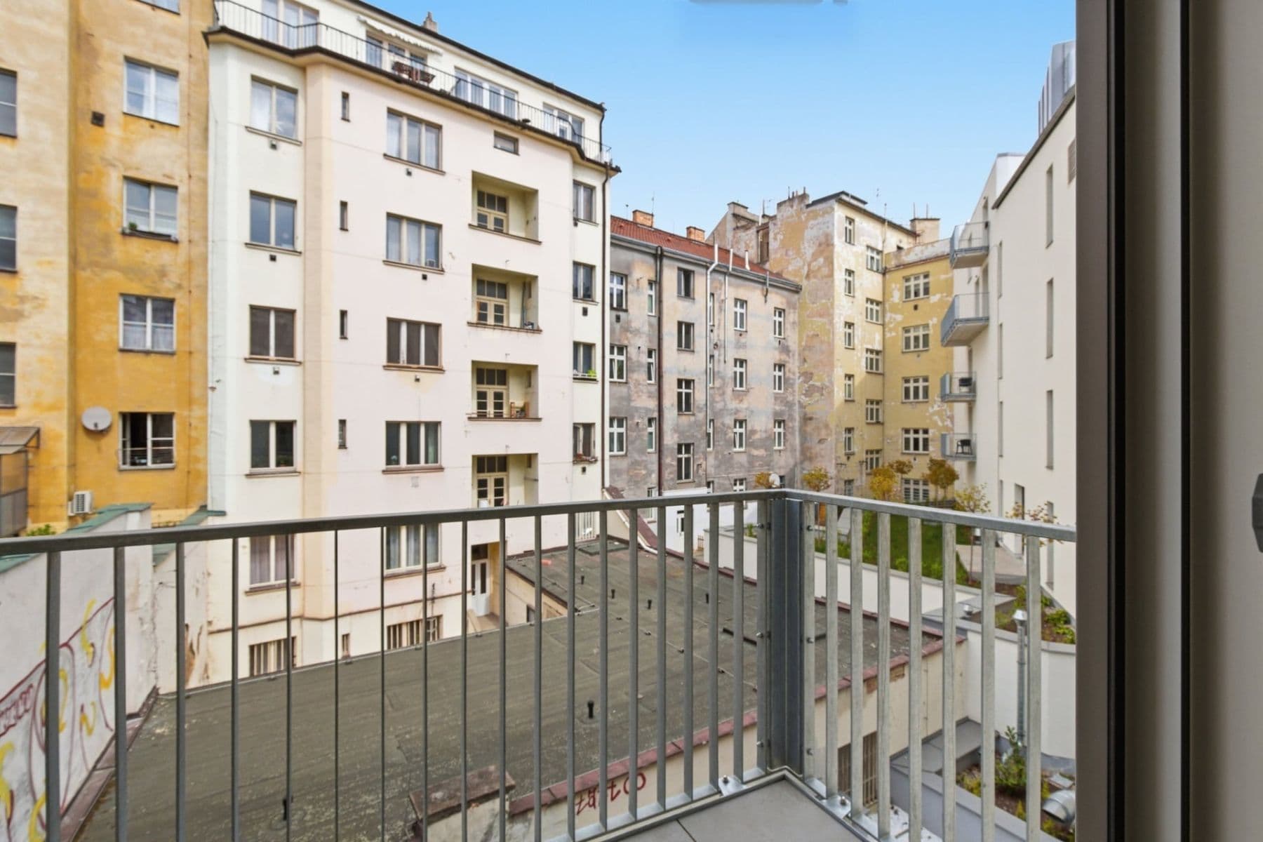 Pronájem bytu 1+kk 23 m², Krymská, Praha, Praha Pronájem bytu 1+kk 23 m², Krymská, Praha, Praha