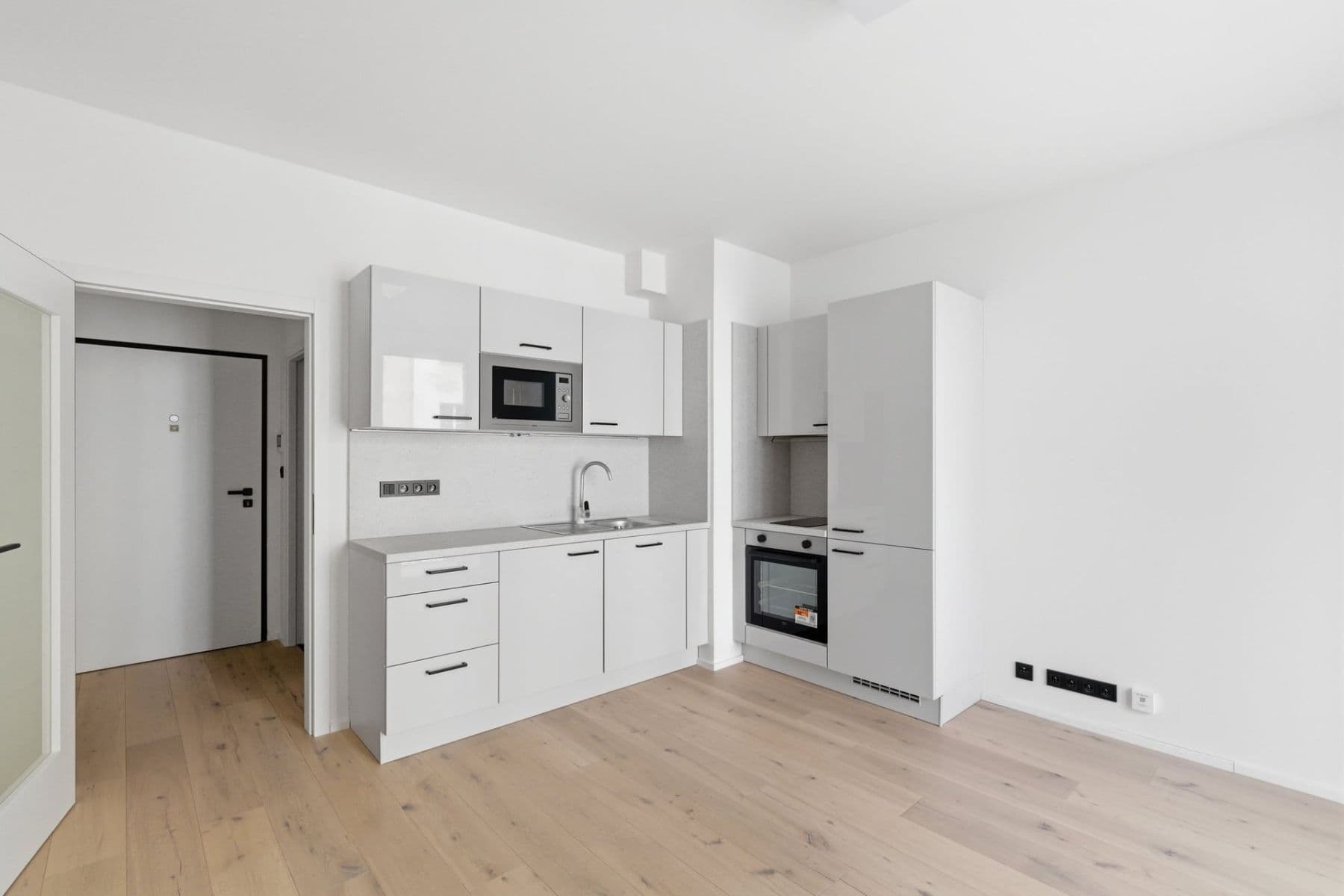Pronájem bytu 1+kk 23 m², Krymská, Praha, Praha Pronájem bytu 1+kk 23 m², Krymská, Praha, Praha