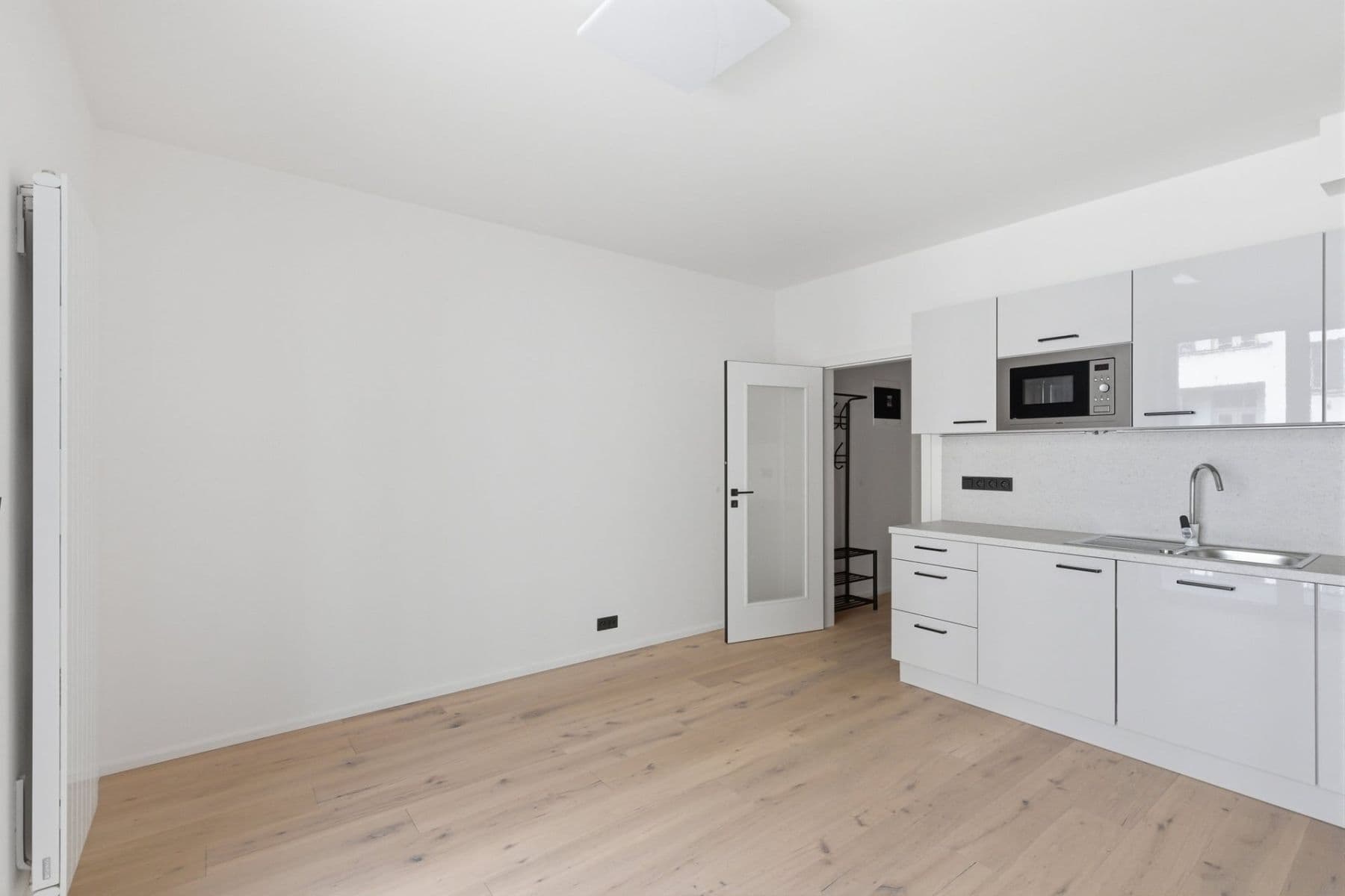 Pronájem bytu 1+kk 23 m², Krymská, Praha, Praha Pronájem bytu 1+kk 23 m², Krymská, Praha, Praha