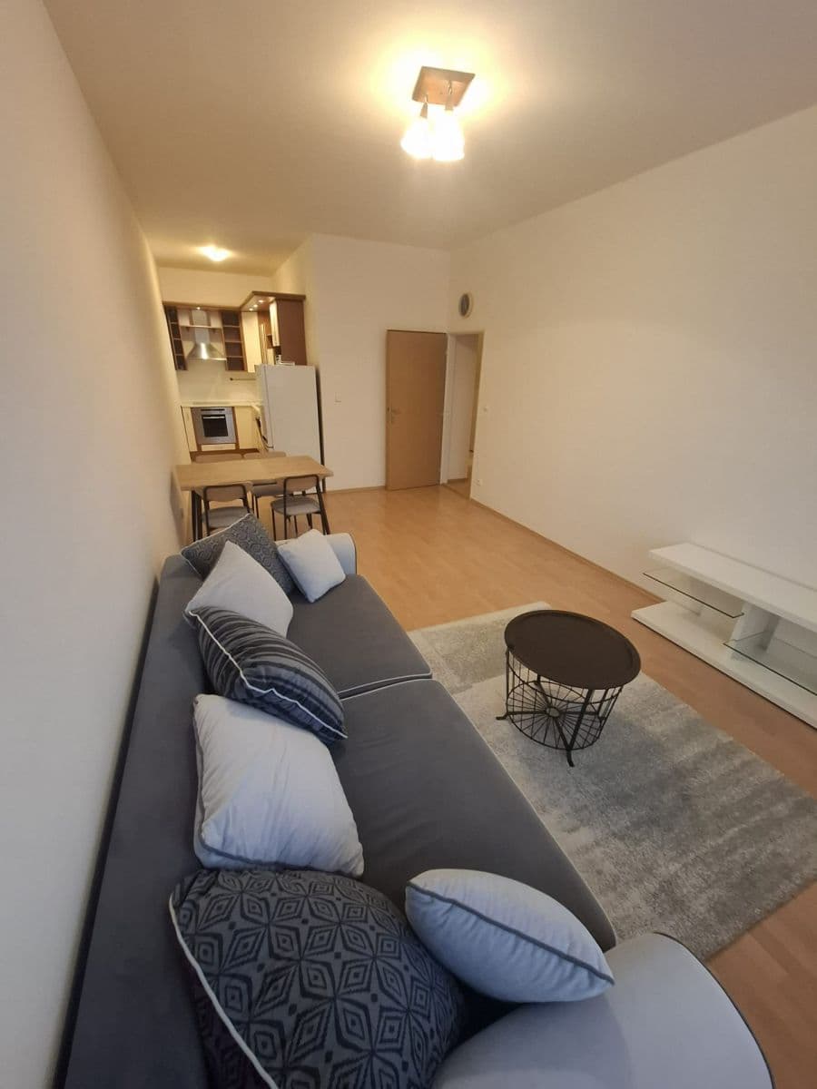 Pronájem bytu 2+kk 49 m², Sokolovská, Čelákovice, Středočeský kraj Pronájem bytu 2+kk 49 m², Sokolovská, Čelákovice, Středočeský kraj