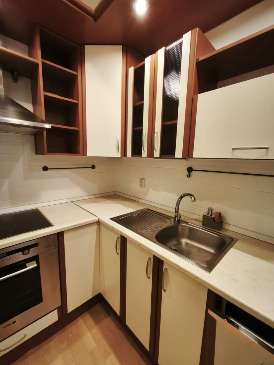 Pronájem bytu 2+kk 49 m², Sokolovská, Čelákovice, Středočeský kraj Pronájem bytu 2+kk 49 m², Sokolovská, Čelákovice, Středočeský kraj