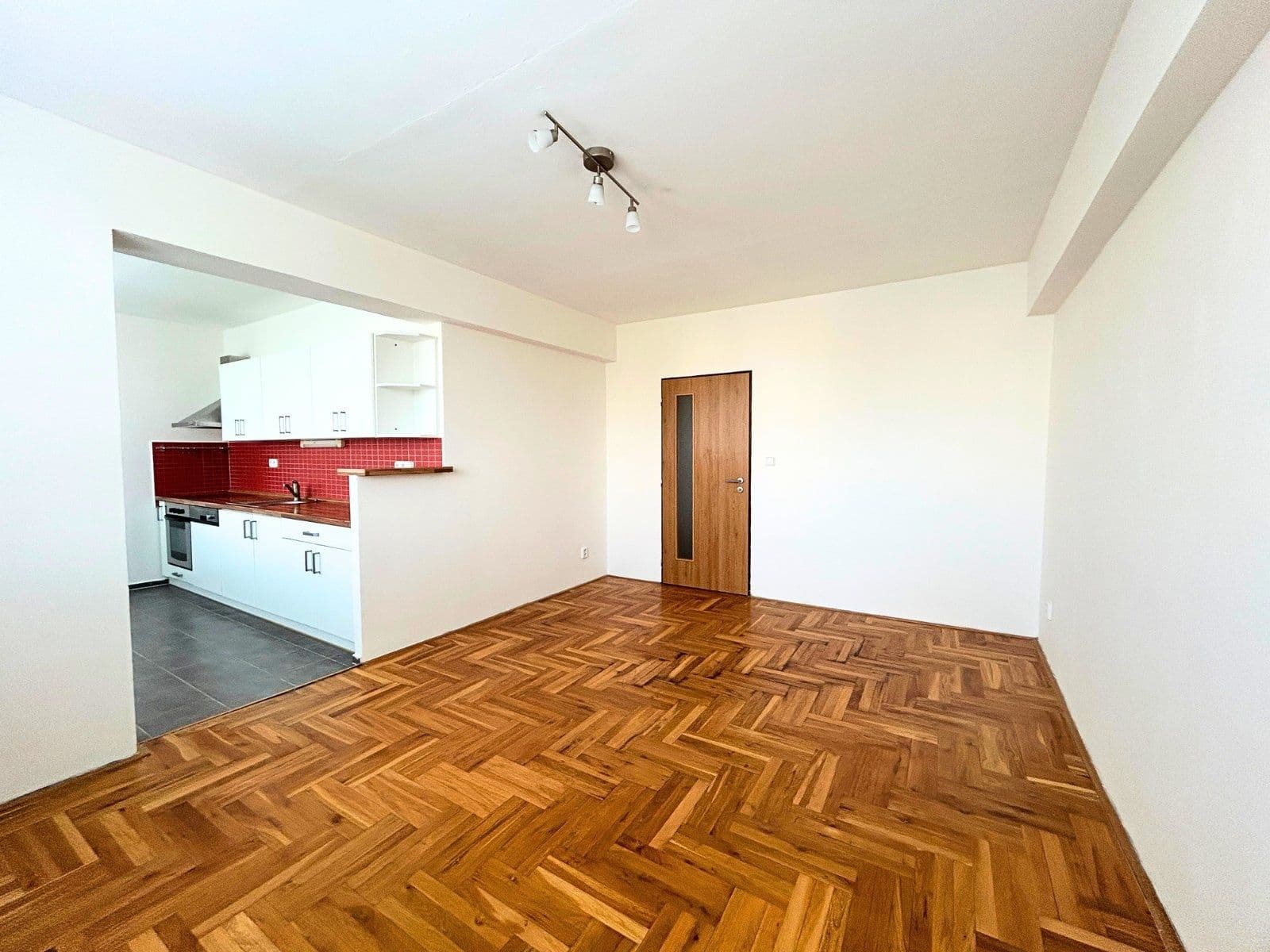 Pronájem bytu 3+1 71 m², 17. listopadu, Mladá Boleslav, Středočeský kraj Pronájem bytu 3+1 71 m², 17. listopadu, Mladá Boleslav, Středočeský kraj