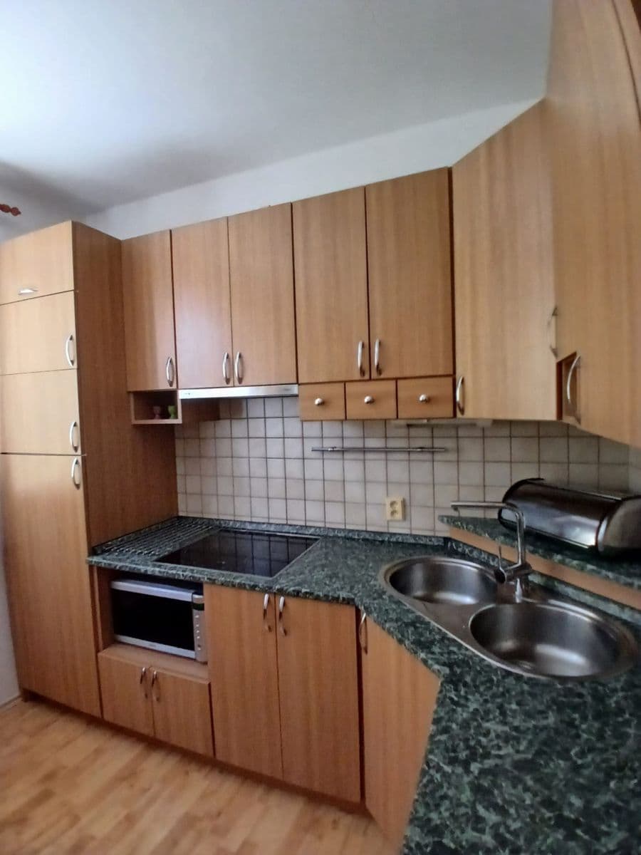 Pronájem bytu 1+1 32 m², Tůmy Přeloučského, Přelouč, Pardubický kraj Pronájem bytu 1+1 32 m², Tůmy Přeloučského, Přelouč, Pardubický kraj