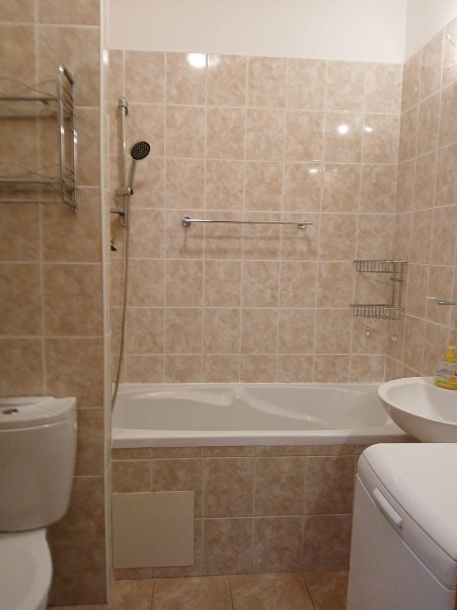 Pronájem bytu 1+1 32 m², Tůmy Přeloučského, Přelouč, Pardubický kraj Pronájem bytu 1+1 32 m², Tůmy Přeloučského, Přelouč, Pardubický kraj