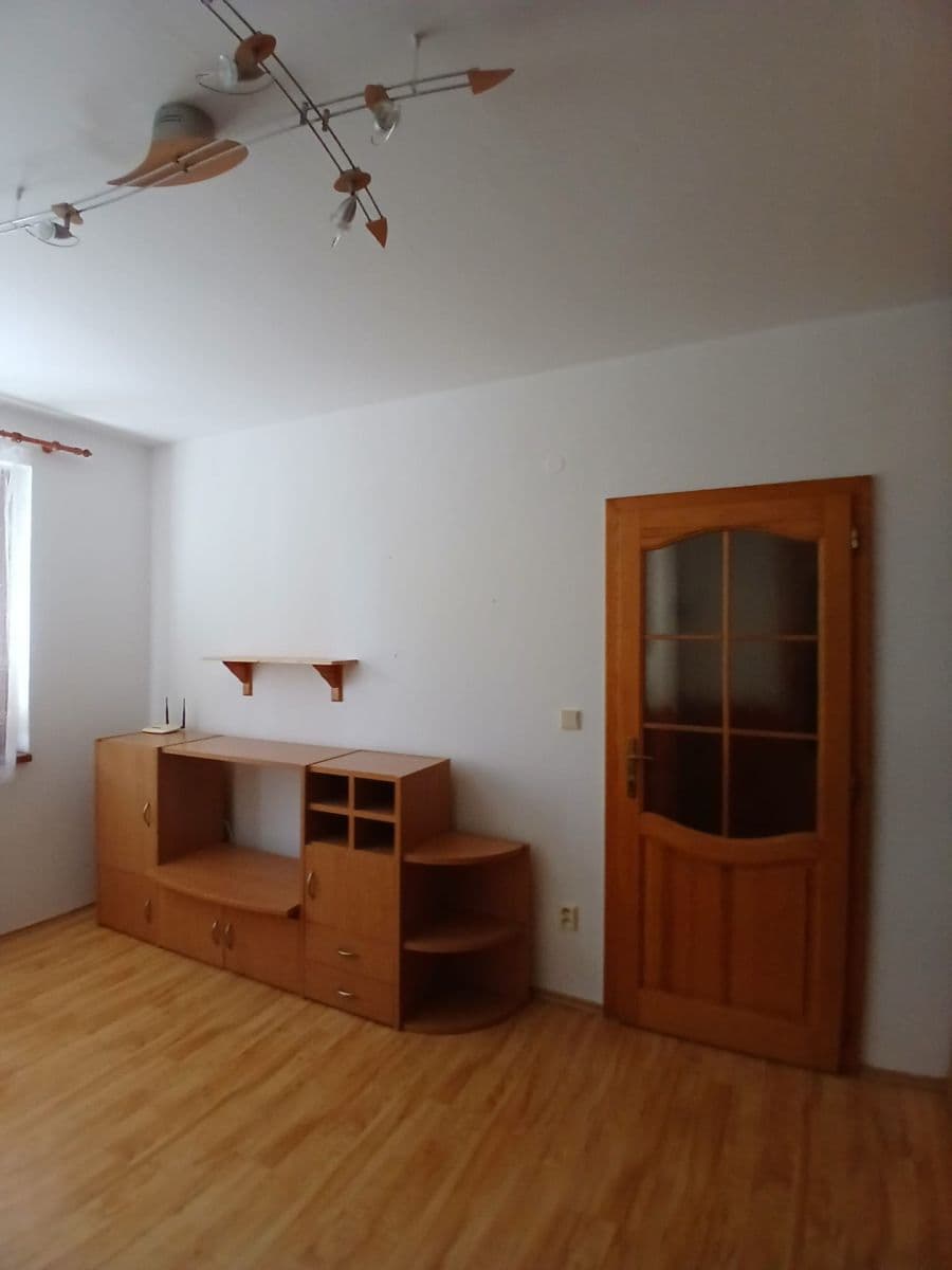 Pronájem bytu 1+1 32 m², Tůmy Přeloučského, Přelouč, Pardubický kraj Pronájem bytu 1+1 32 m², Tůmy Přeloučského, Přelouč, Pardubický kraj