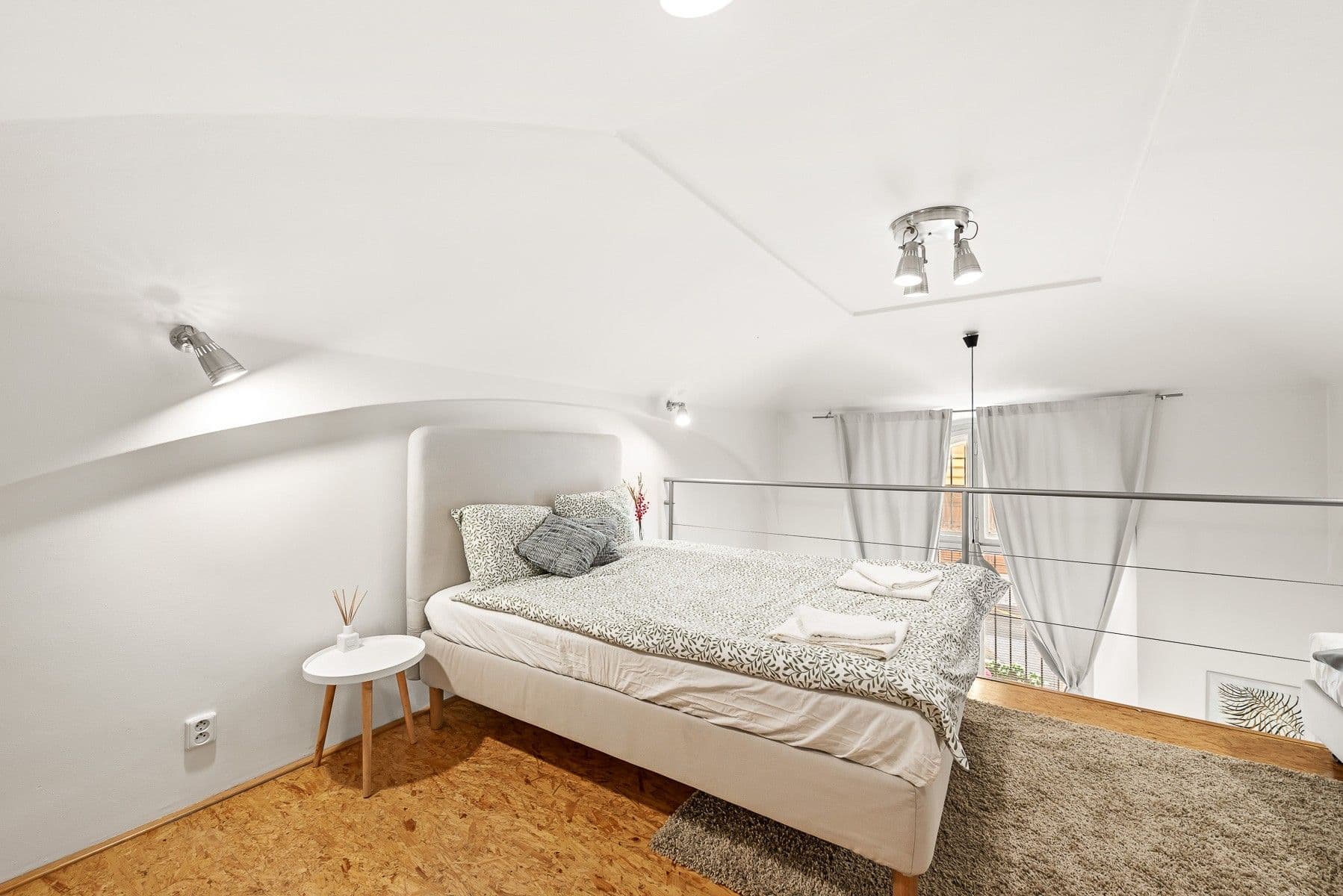 Prodej bytu 2+kk 45 m², Na Valentince, Praha, Praha Prodej bytu 2+kk 45 m², Na Valentince, Praha, Praha