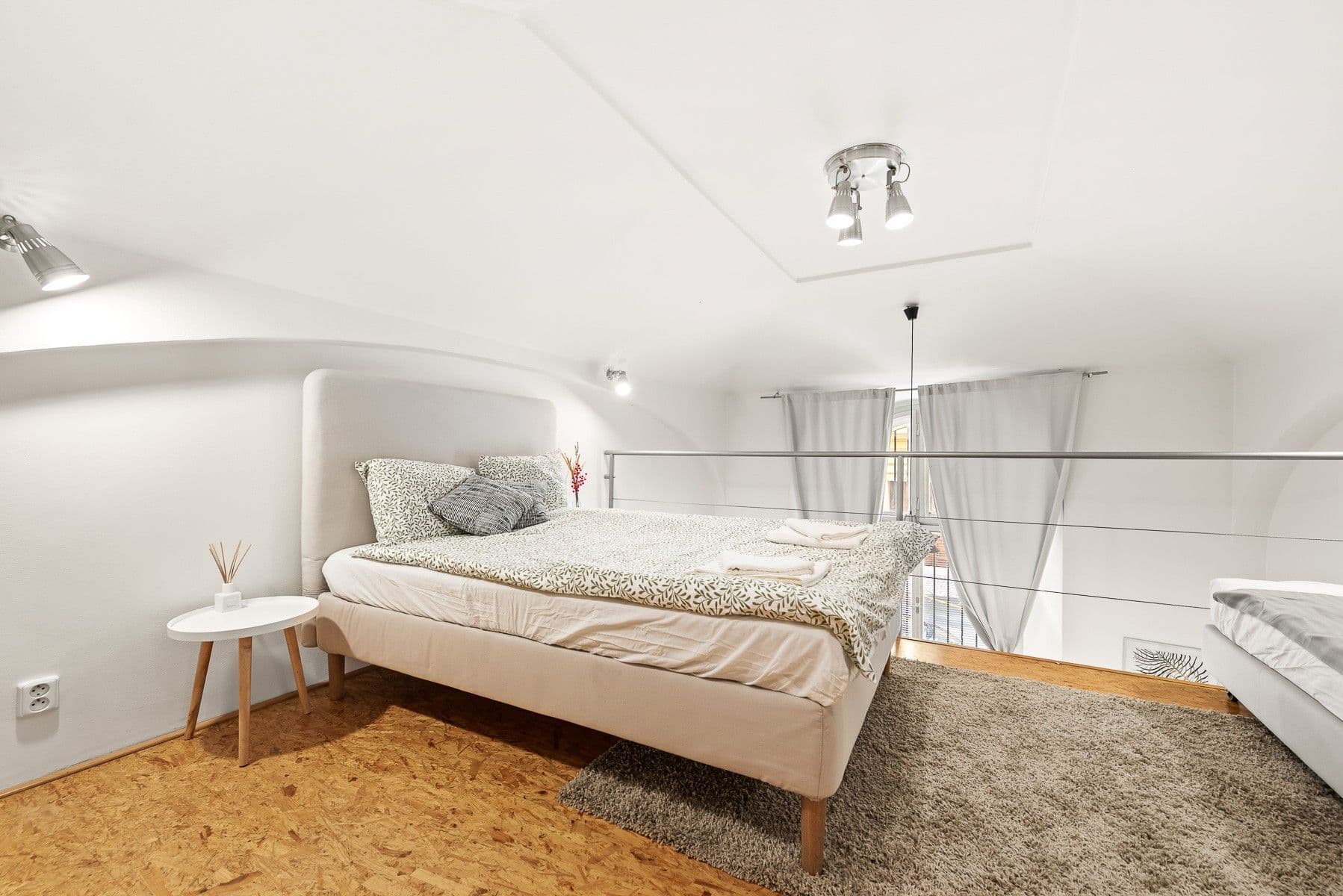 Prodej bytu 2+kk 45 m², Na Valentince, Praha, Praha Prodej bytu 2+kk 45 m², Na Valentince, Praha, Praha