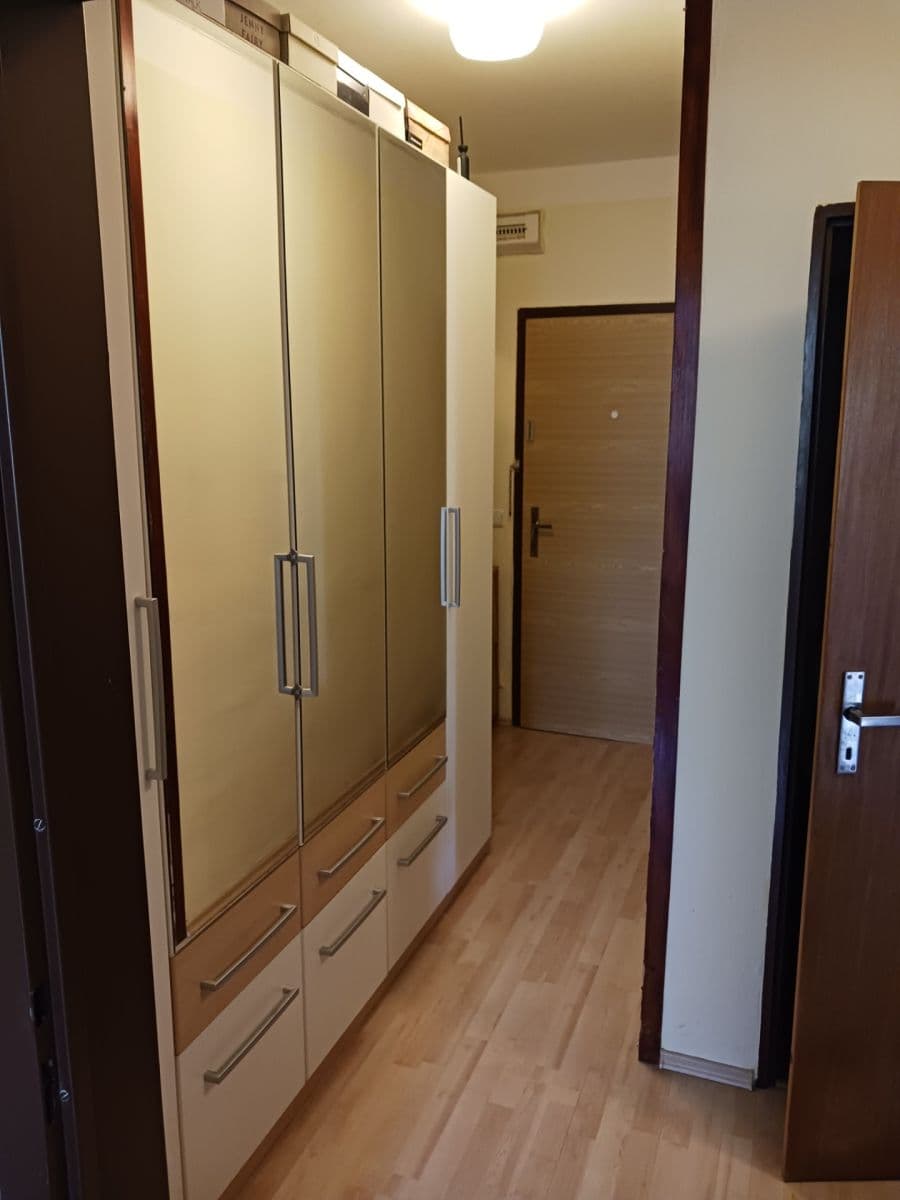 Prodej bytu 1+1 43 m², Kubištova, Praha, Praha Prodej bytu 1+1 43 m², Kubištova, Praha, Praha