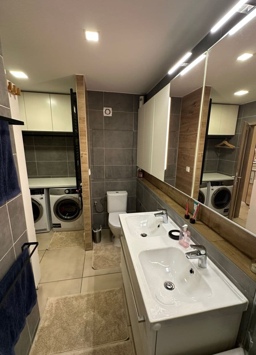 Prodej bytu 2+kk 50 m², Veronské náměstí, Praha, Praha Prodej bytu 2+kk 50 m², Veronské náměstí, Praha, Praha