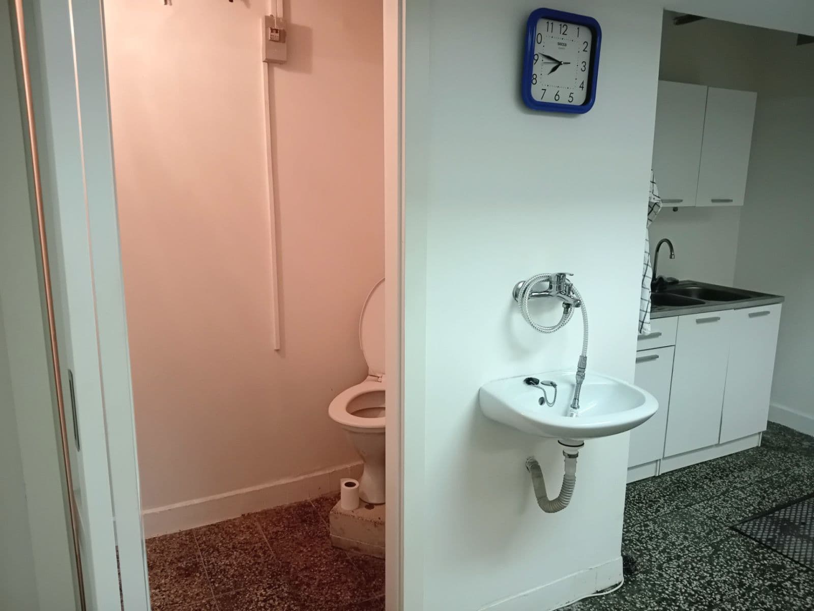 Pronájem nebytového prostoru 31 m², Sněženková, Praha, Praha Pronájem nebytového prostoru 31 m², Sněženková, Praha, Praha