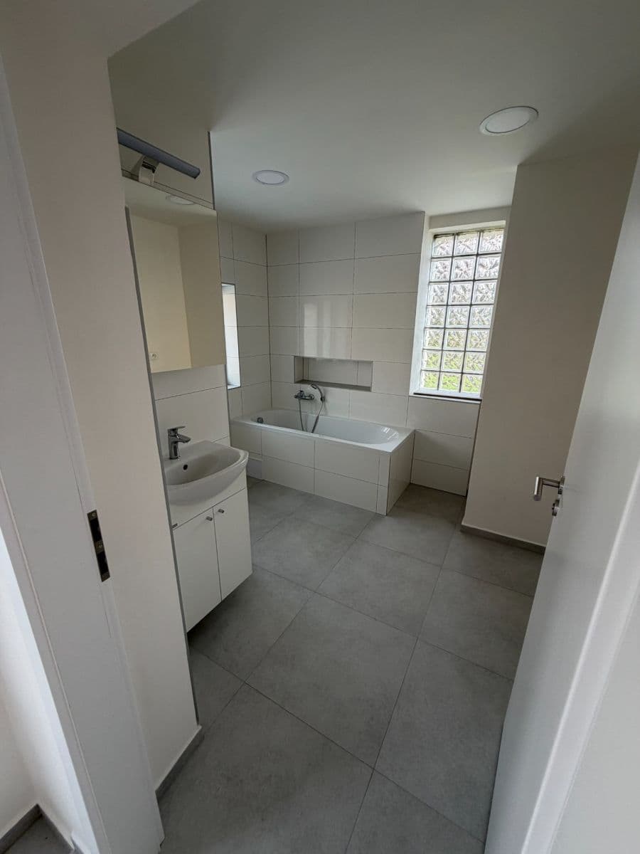 Pronájem bytu 3+kk 64 m², Pod Labuťkou, Praha, Praha Pronájem bytu 3+kk 64 m², Pod Labuťkou, Praha, Praha