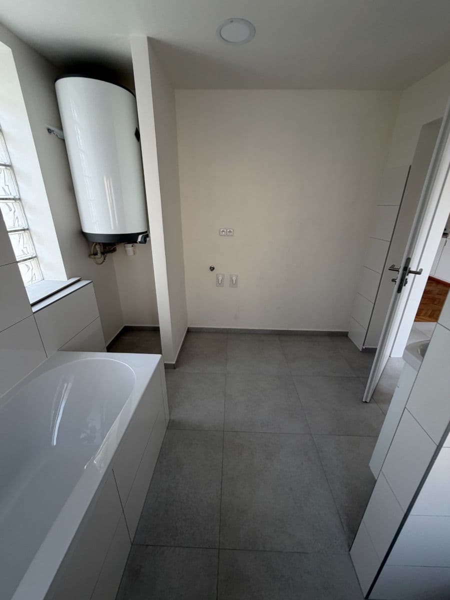 Pronájem bytu 3+kk 64 m², Pod Labuťkou, Praha, Praha Pronájem bytu 3+kk 64 m², Pod Labuťkou, Praha, Praha