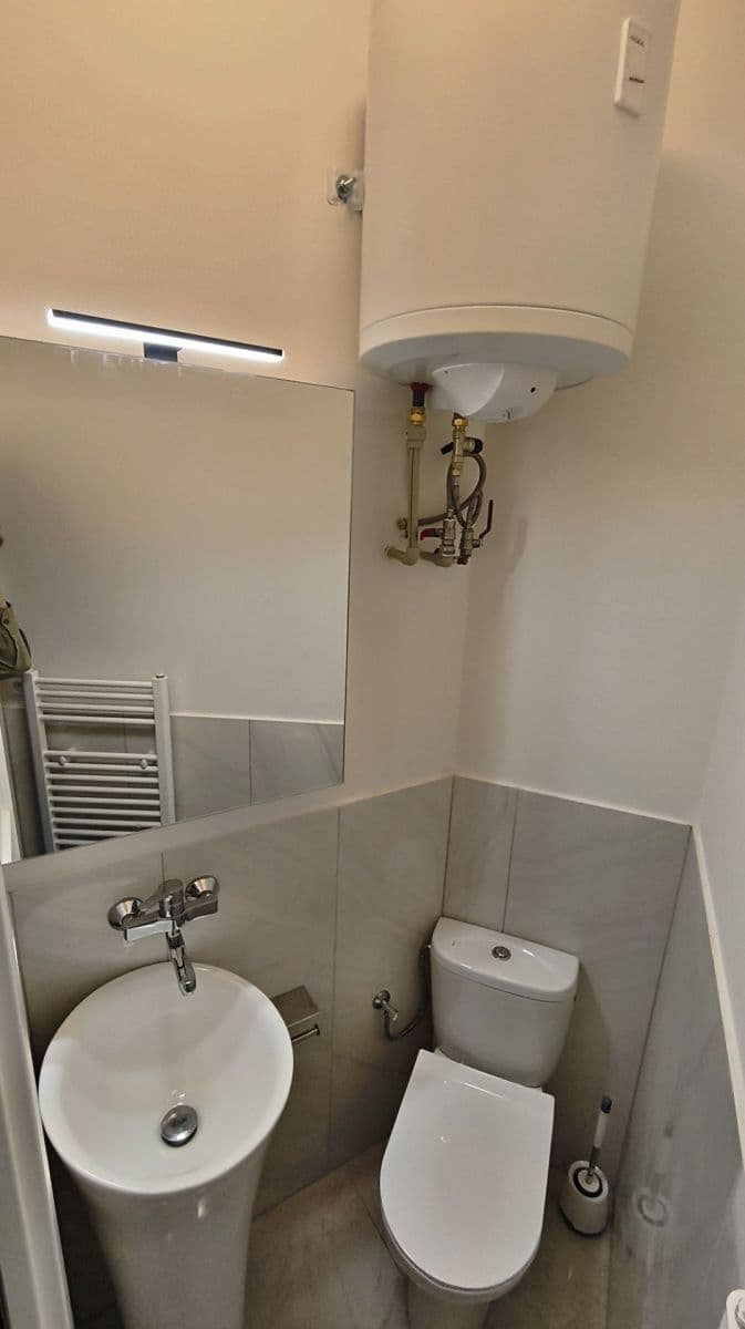 Pronájem bytu 1+kk 18 m², Závěrka, Praha, Praha Pronájem bytu 1+kk 18 m², Závěrka, Praha, Praha