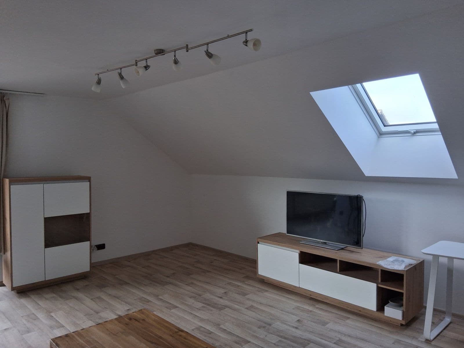 Pronájem bytu 3+1 100 m², Chudčice, Jihomoravský kraj Pronájem bytu 3+1 100 m², Chudčice, Jihomoravský kraj