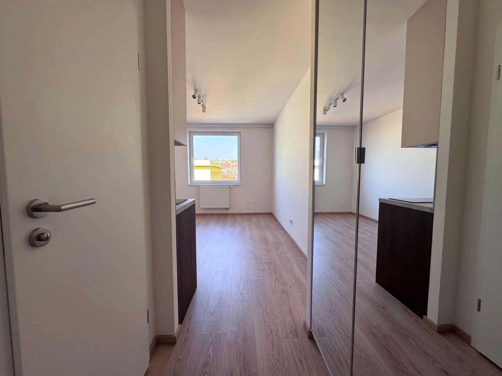Pronájem bytu 1+kk 19 m², Kubánské náměstí, Praha, Praha Pronájem bytu 1+kk 19 m², Kubánské náměstí, Praha, Praha