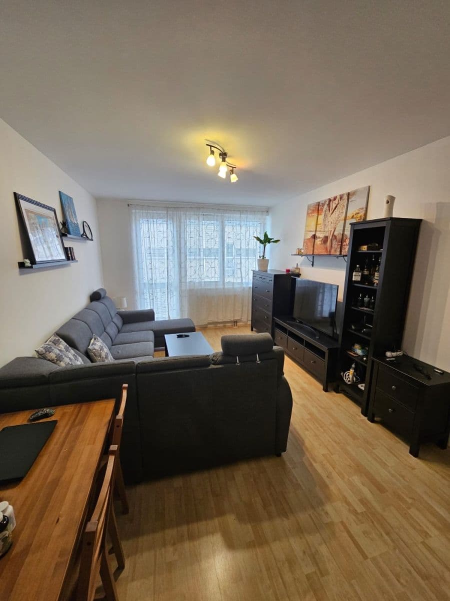 Pronájem bytu 2+kk 55 m², U Hostavického potoka, Praha, Praha Pronájem bytu 2+kk 55 m², U Hostavického potoka, Praha, Praha