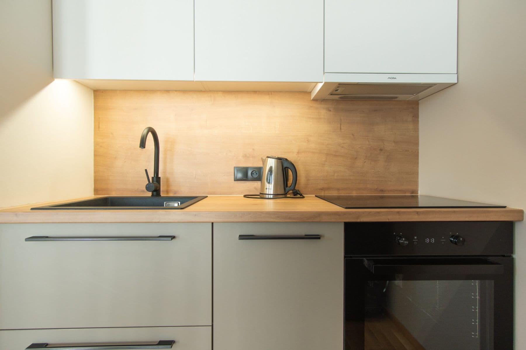 Pronájem bytu 1+kk 42 m², Argentinská, Praha, Praha Pronájem bytu 1+kk 42 m², Argentinská, Praha, Praha