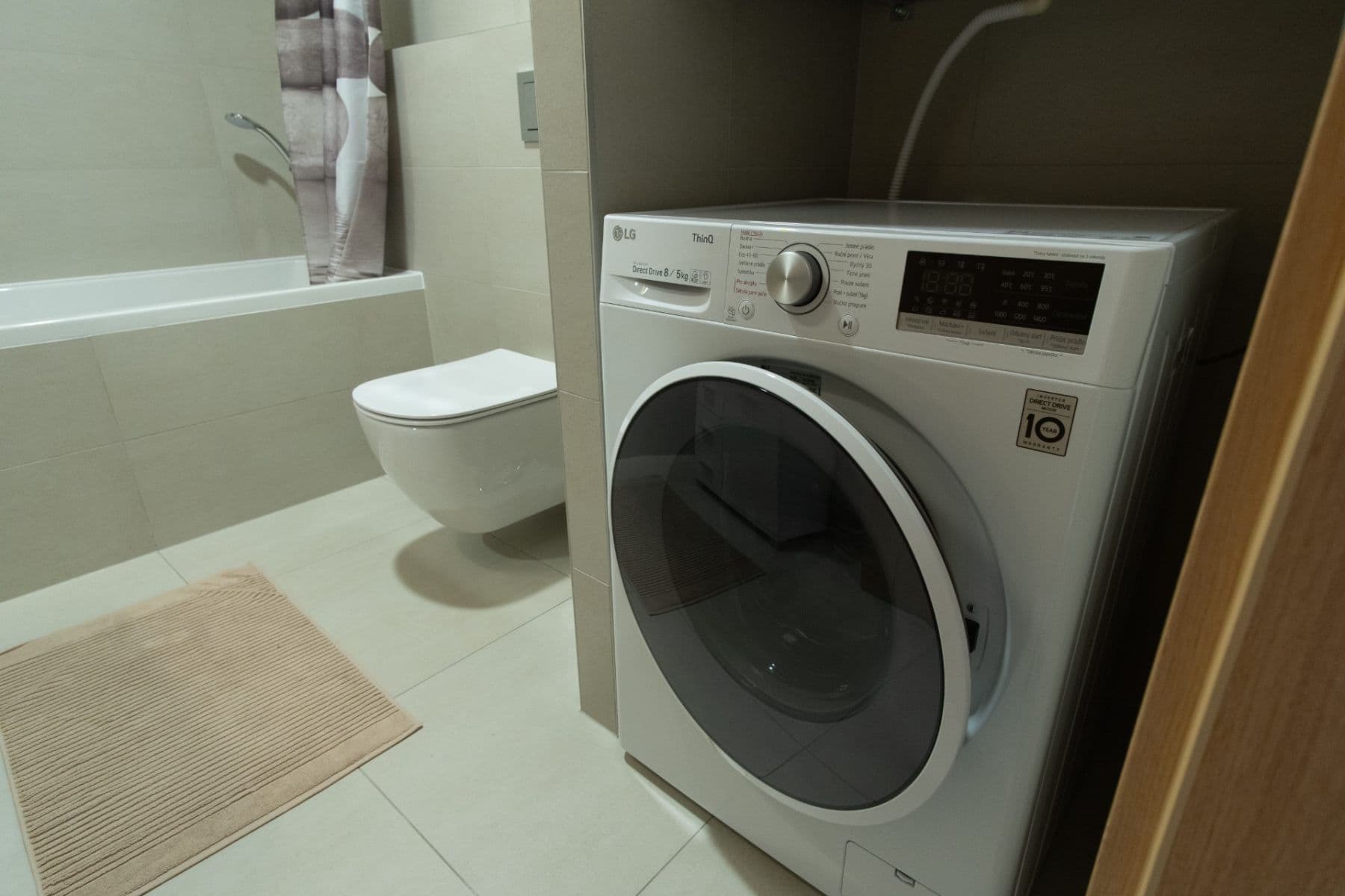 Pronájem bytu 1+kk 42 m², Argentinská, Praha, Praha Pronájem bytu 1+kk 42 m², Argentinská, Praha, Praha