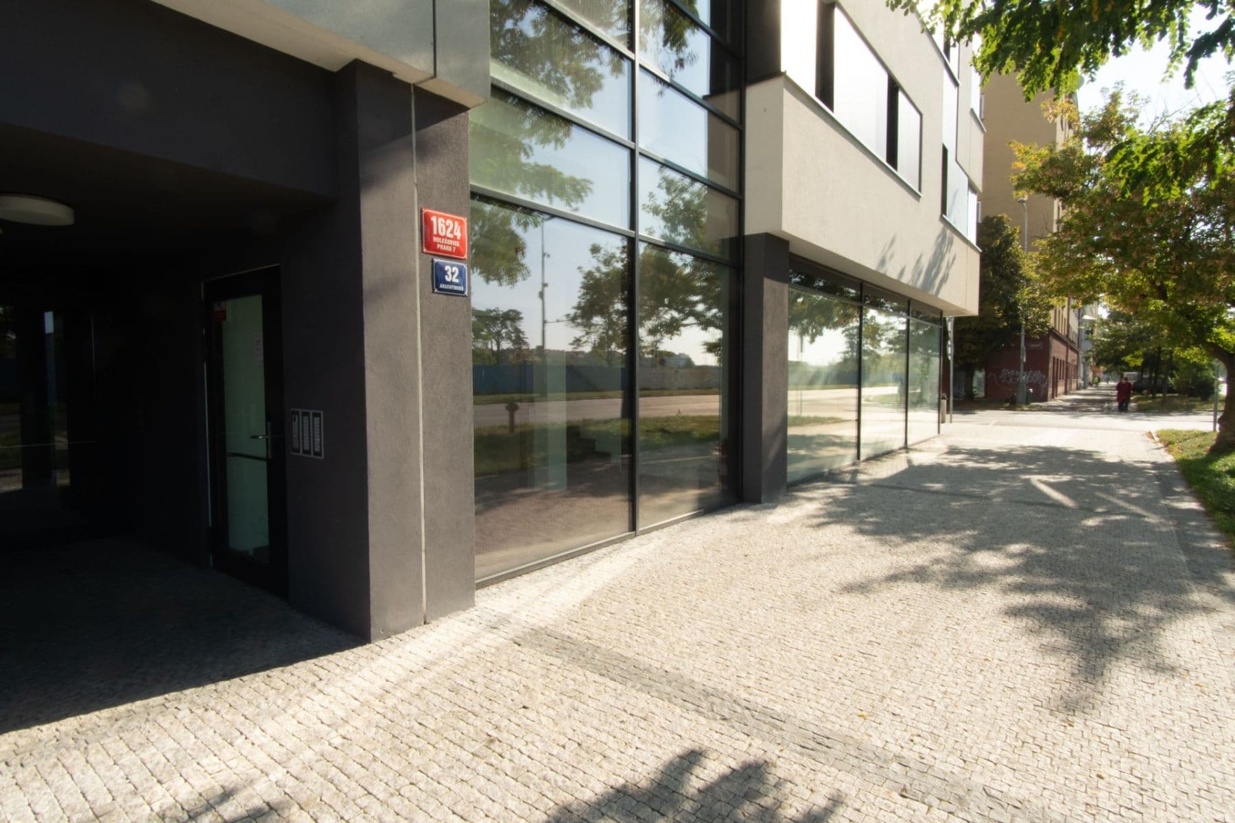 Pronájem bytu 1+kk 42 m², Argentinská, Praha, Praha Pronájem bytu 1+kk 42 m², Argentinská, Praha, Praha