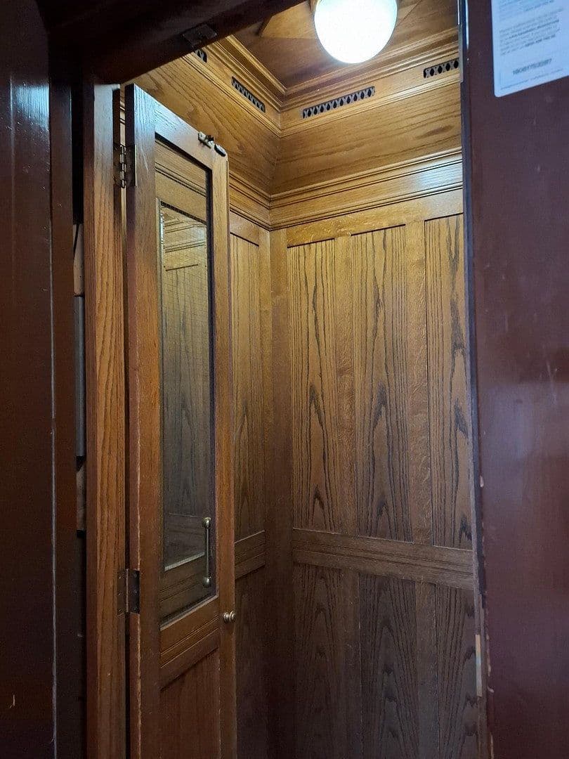 Prodej bytu 6+1 159 m², Berlin, Berlín Prodej bytu 6+1 159 m², Berlin, Berlín