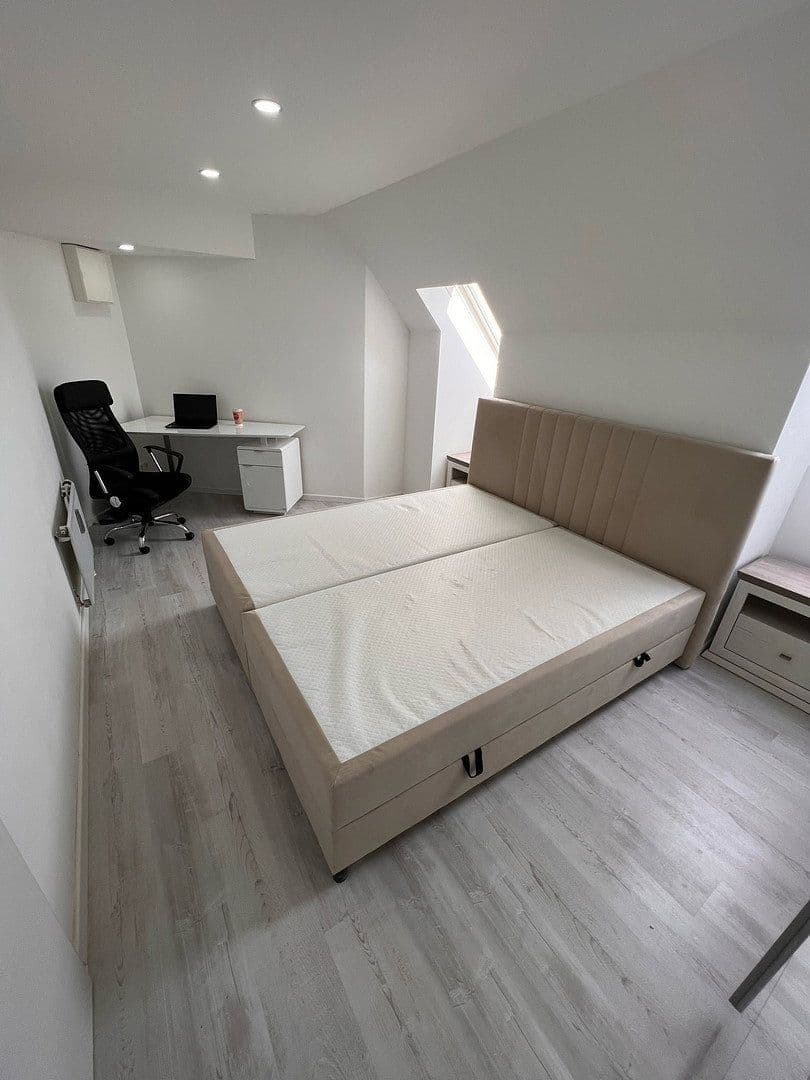 Pronájem bytu 2+1 54 m², Haeberlinstrasse 8, Stuttgart-Vaihingen, Bádensko-Württembersko Pronájem bytu 2+1 54 m², Haeberlinstrasse 8, Stuttgart-Vaihingen, Bádensko-Württembersko