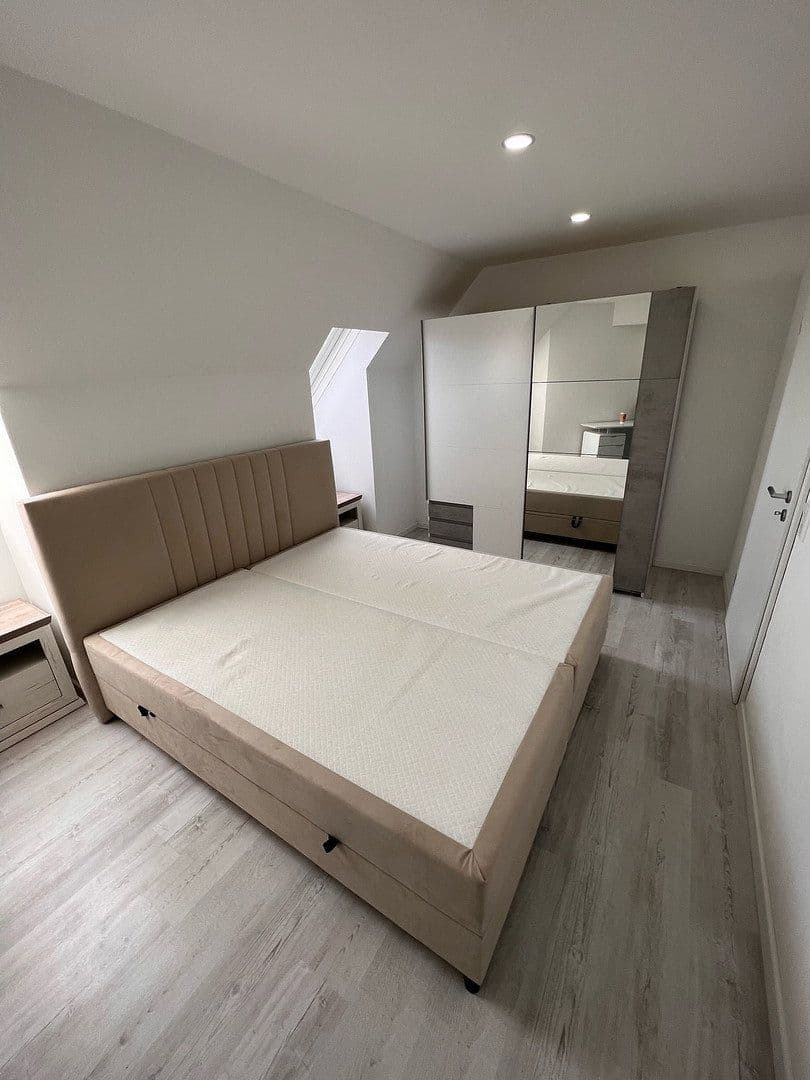 Pronájem bytu 2+1 54 m², Haeberlinstrasse 8, Stuttgart-Vaihingen, Bádensko-Württembersko Pronájem bytu 2+1 54 m², Haeberlinstrasse 8, Stuttgart-Vaihingen, Bádensko-Württembersko