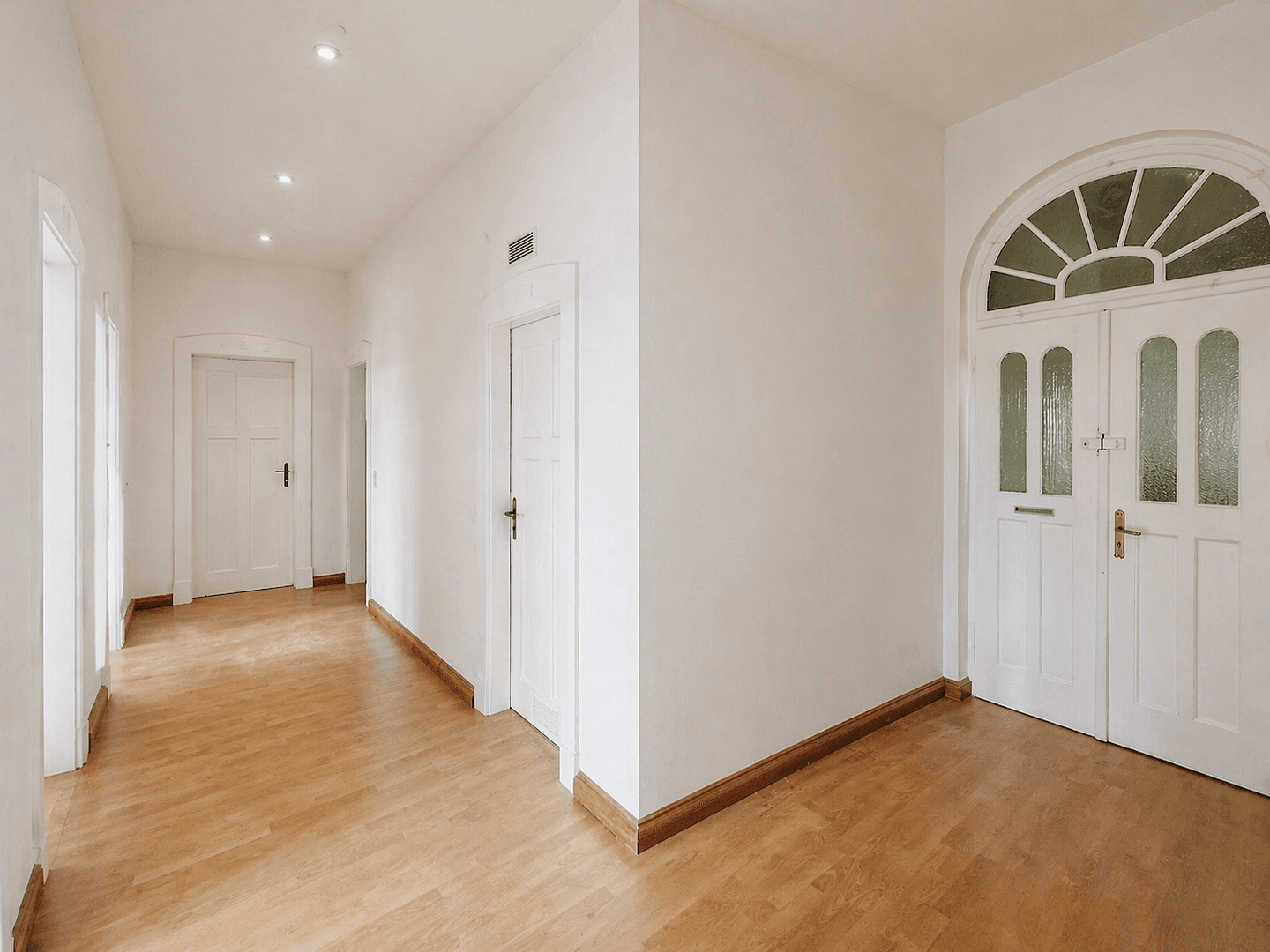 Pronájem bytu 5+1 139 m², Veitshöchheimerstraße 16, Würzburg, Bavorsko Pronájem bytu 5+1 139 m², Veitshöchheimerstraße 16, Würzburg, Bavorsko