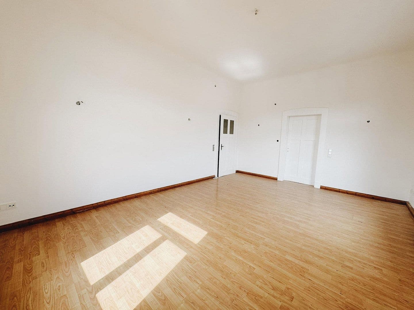 Pronájem bytu 5+1 139 m², Veitshöchheimerstraße 16, Würzburg, Bavorsko Pronájem bytu 5+1 139 m², Veitshöchheimerstraße 16, Würzburg, Bavorsko