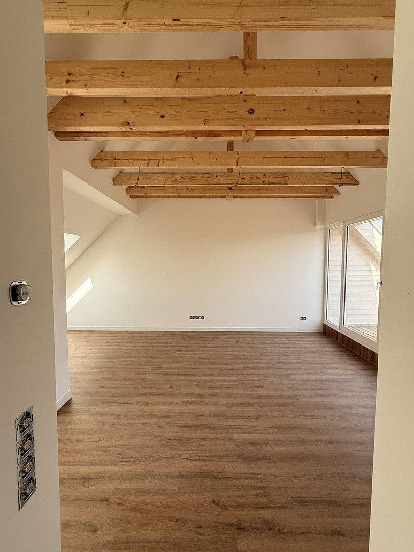 Pronájem bytu 3+1 75 m², Klingerplatz 4, Leipzig, Sasko Pronájem bytu 3+1 75 m², Klingerplatz 4, Leipzig, Sasko