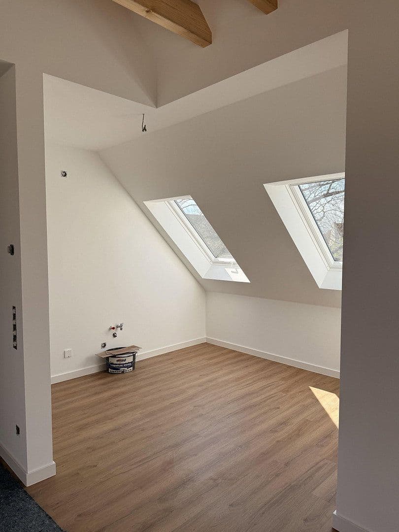 Pronájem bytu 3+1 75 m², Klingerplatz 4, Leipzig, Sasko Pronájem bytu 3+1 75 m², Klingerplatz 4, Leipzig, Sasko