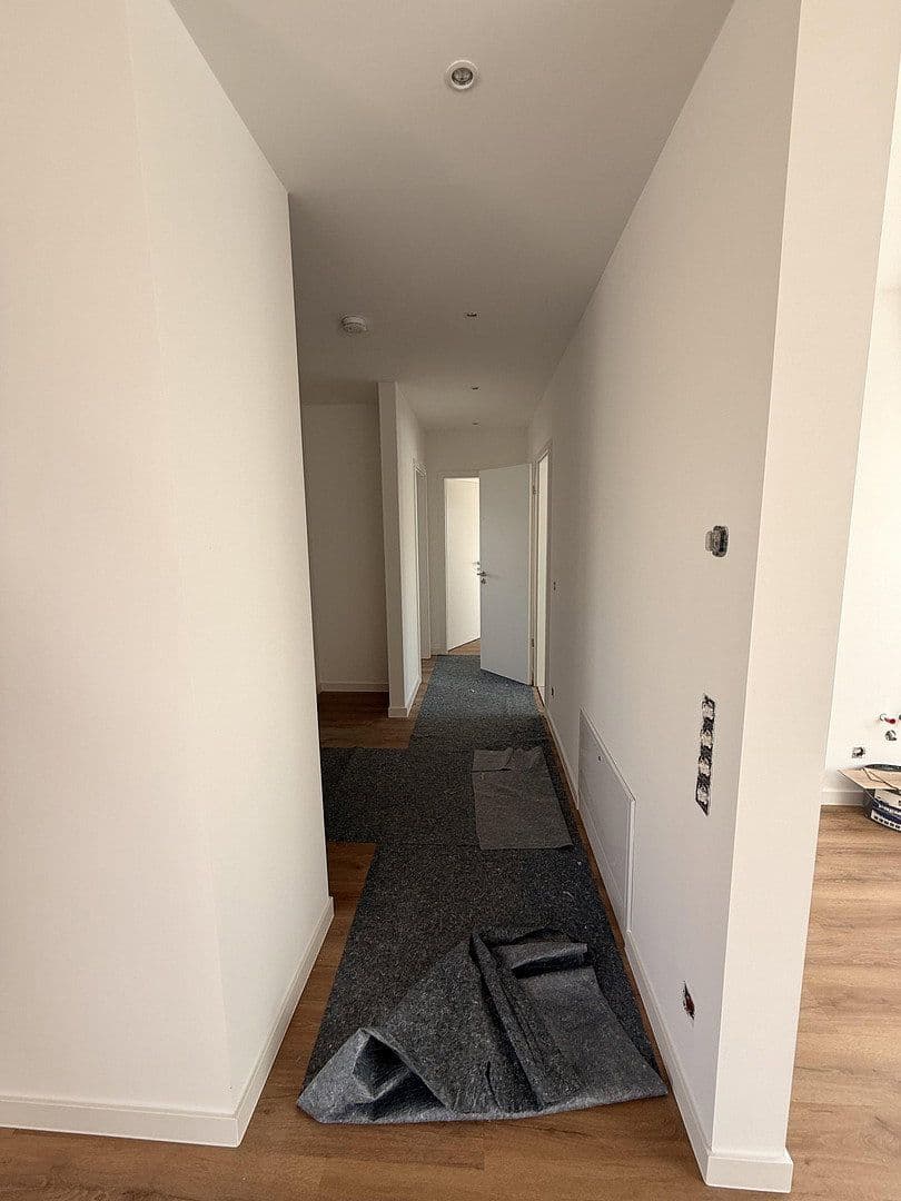 Pronájem bytu 3+1 75 m², Klingerplatz 4, Leipzig, Sasko Pronájem bytu 3+1 75 m², Klingerplatz 4, Leipzig, Sasko